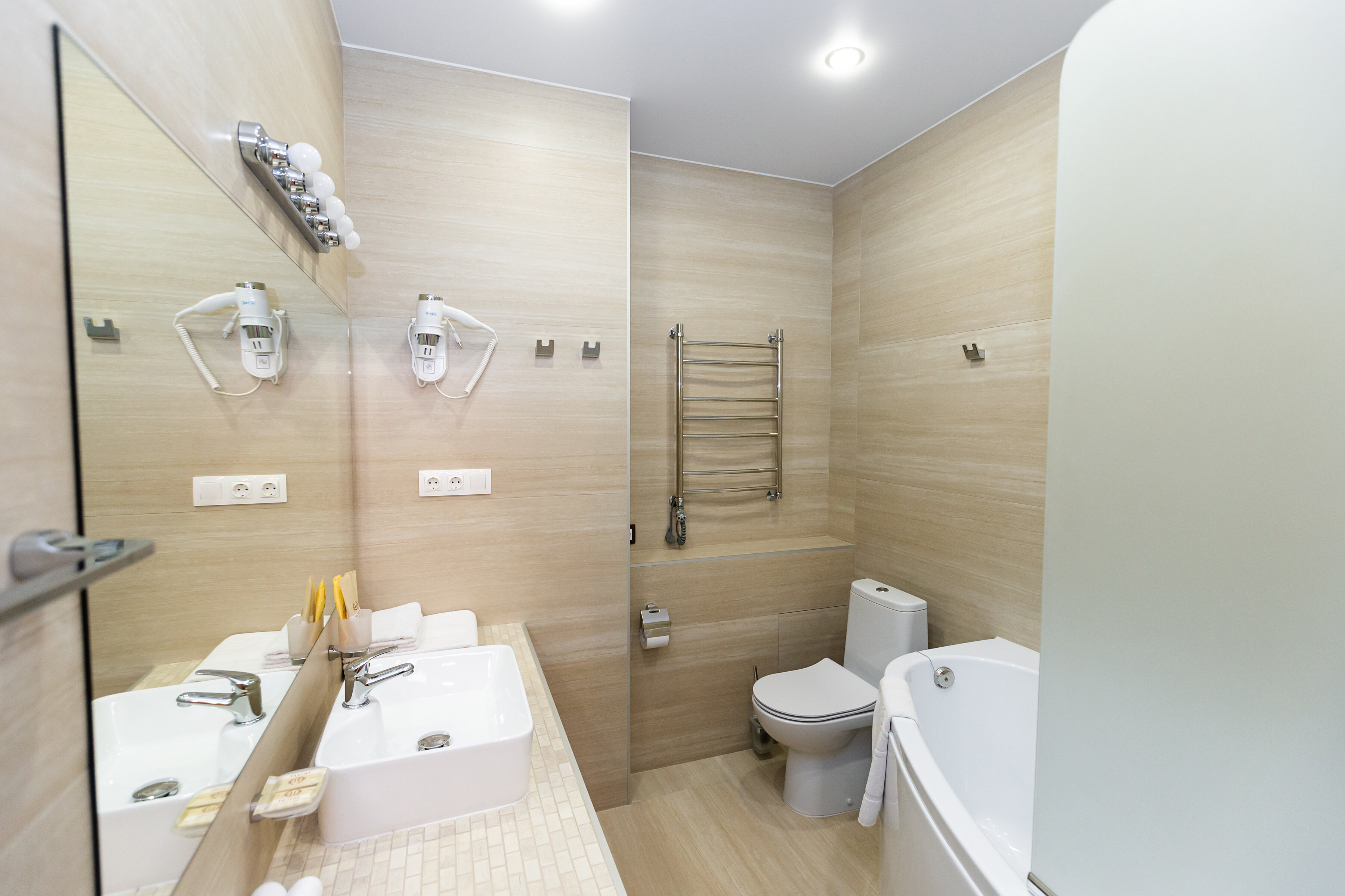 Суперлюкс с кроватью размера "king-size"