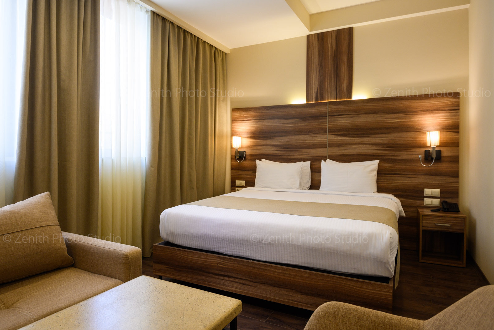 Улучшенный номер с кроватью размера «king-size»