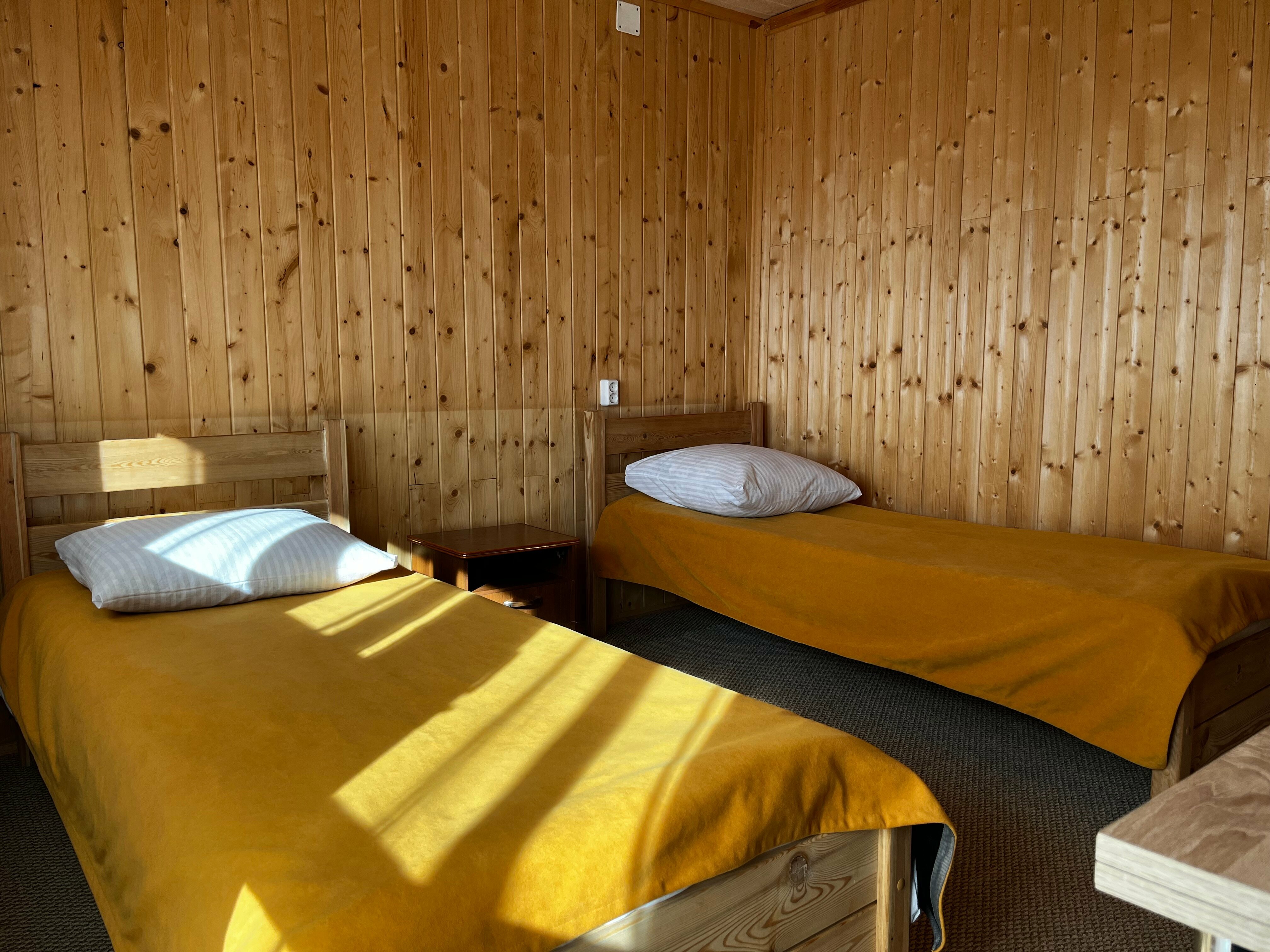 Двухместный номер с 2 отдельными кроватями и душем