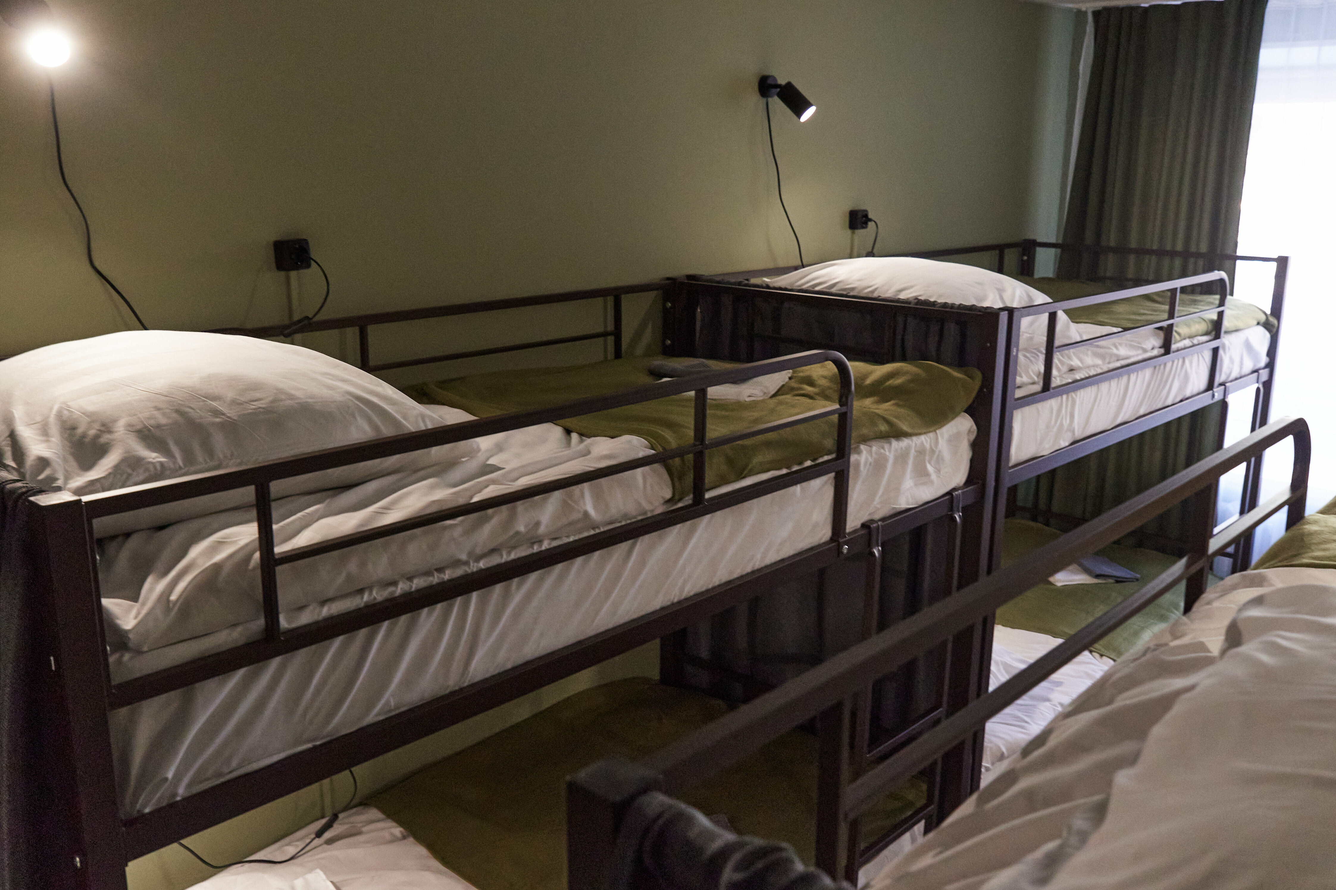 Кровать в общем 8-местном номере