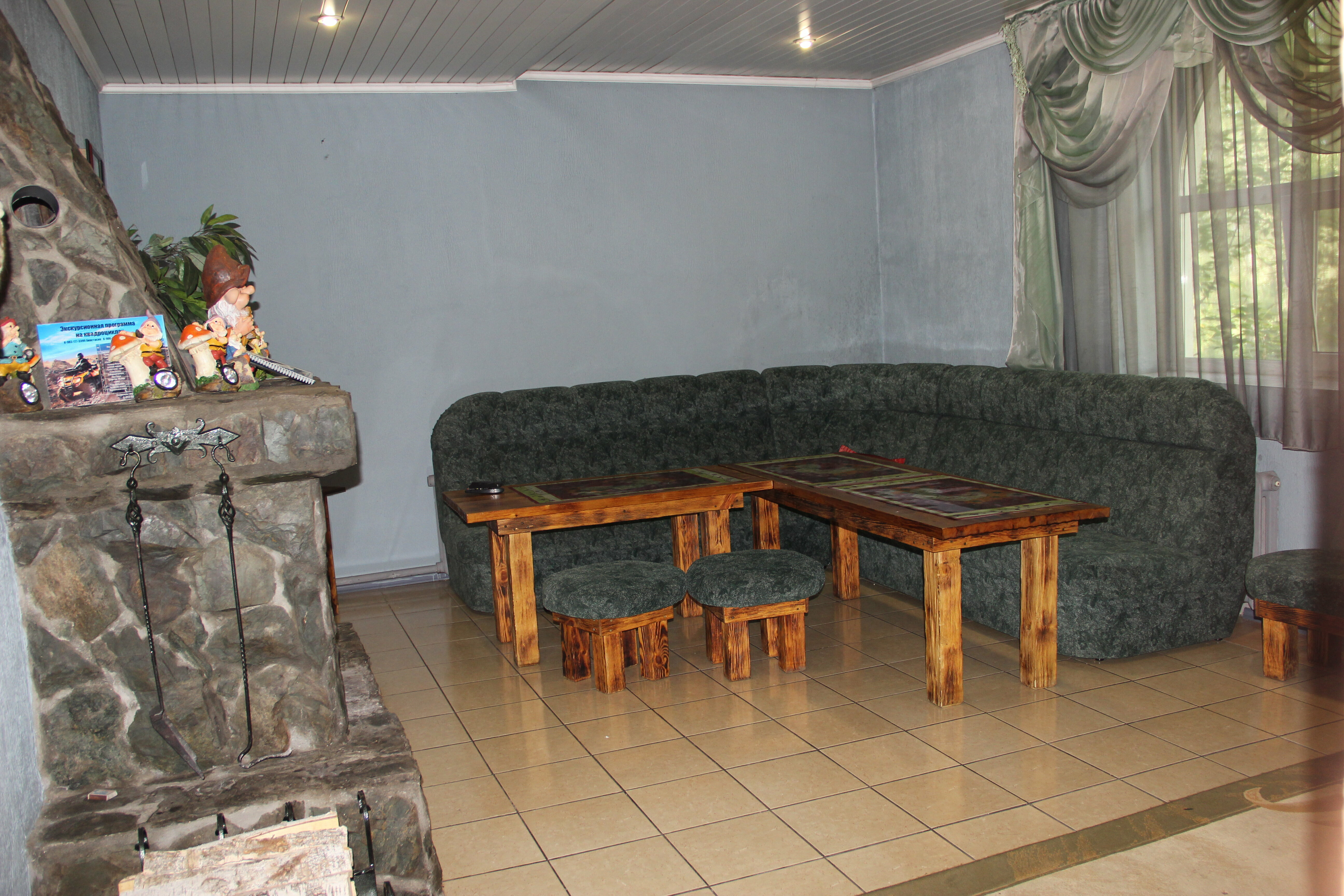 Коттедж у реки