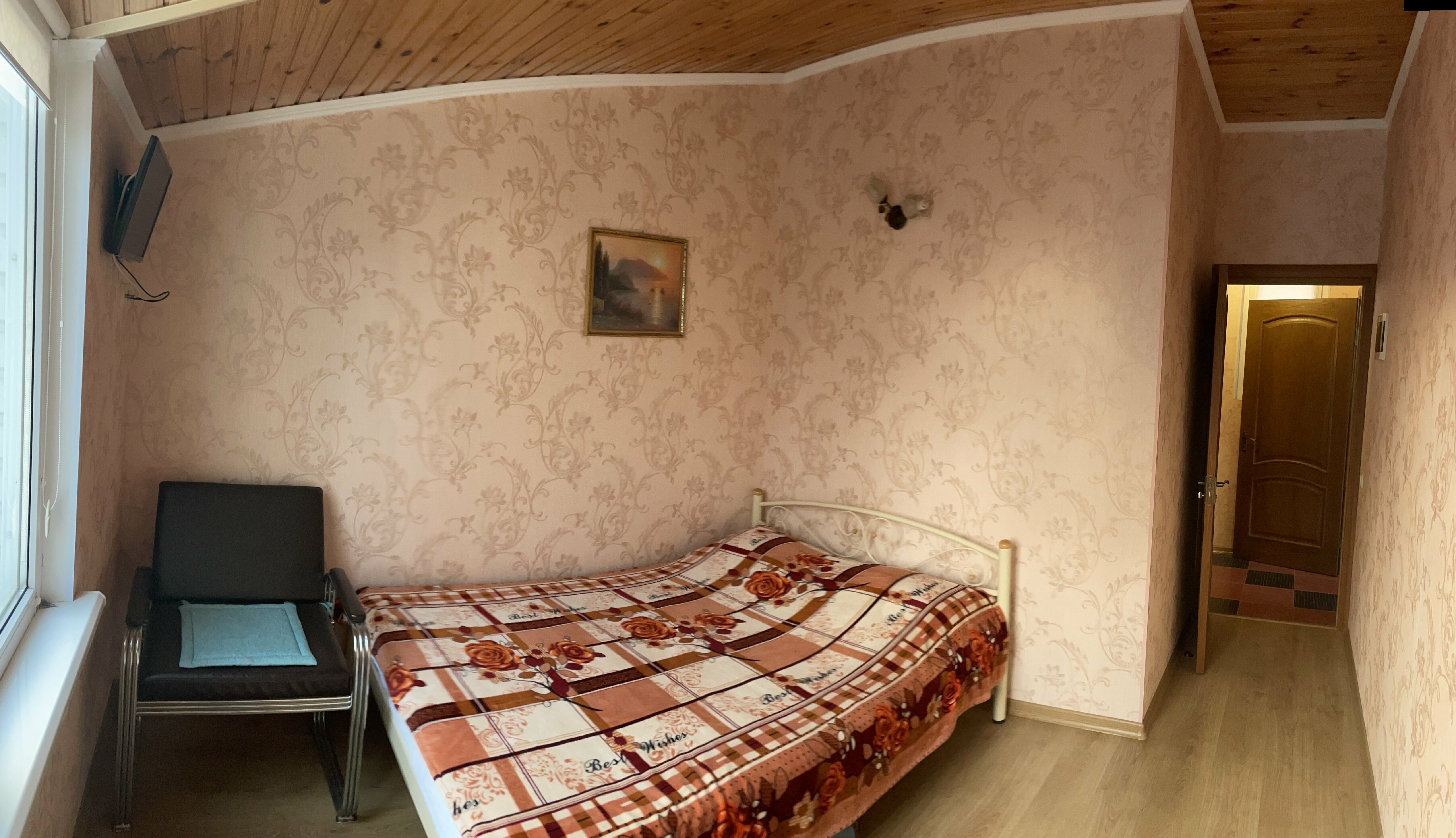 Четырехместный номер с ванной комнатой