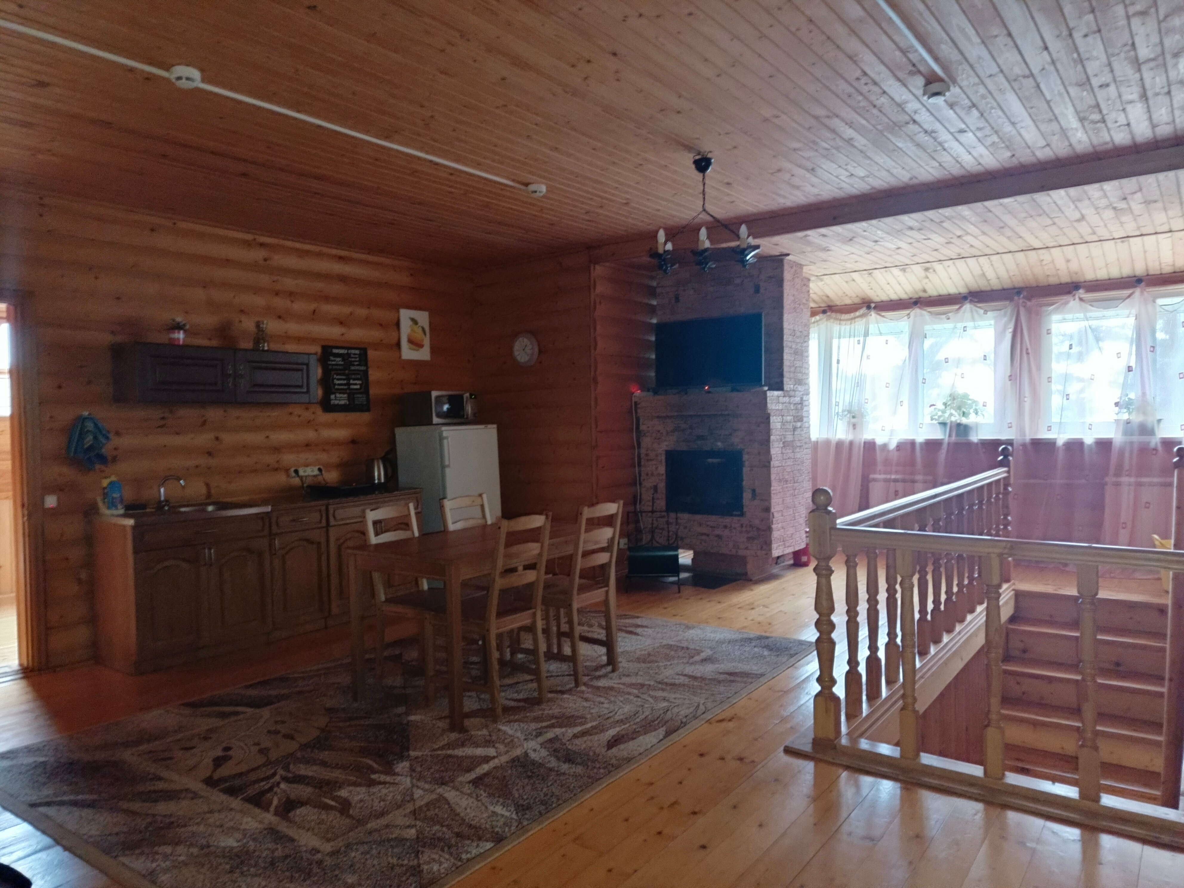 Четырехместный номер с видом на озеро