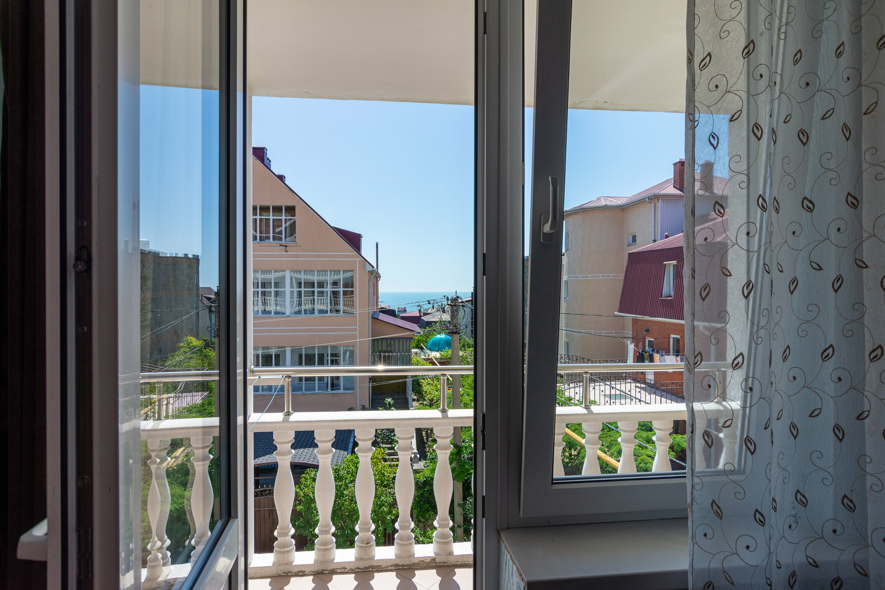 Семейный номер с видом на море