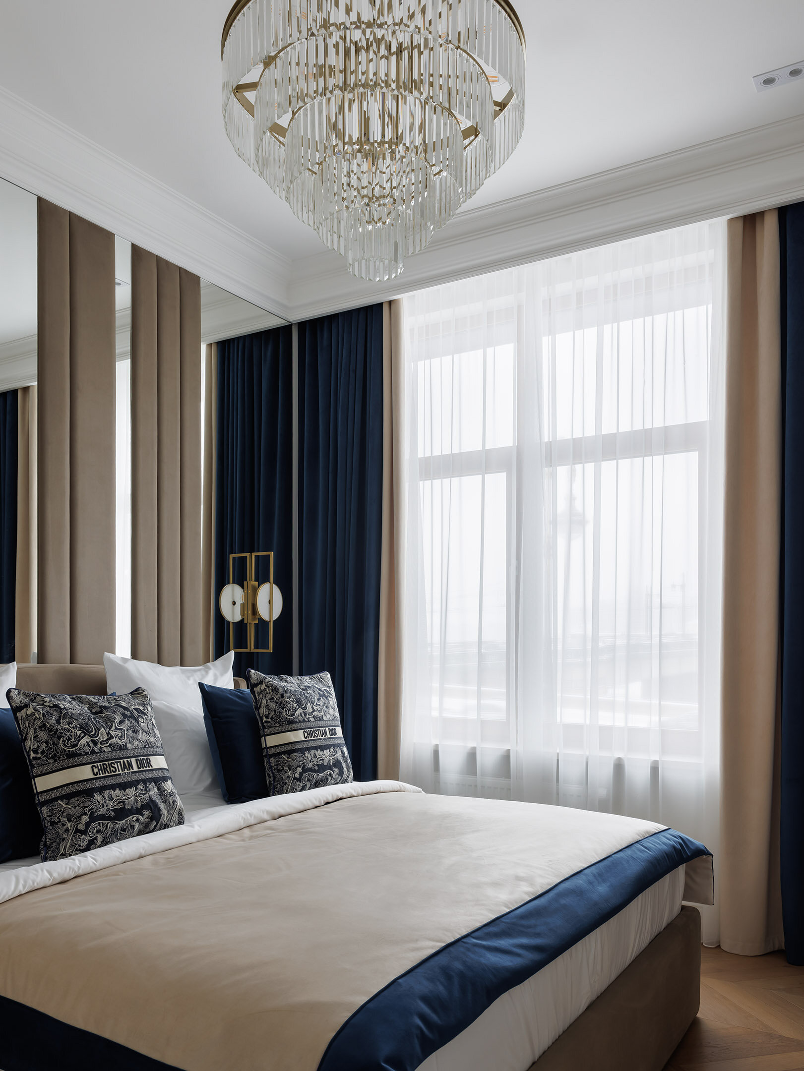 Джуниор Сюит с  видом  на Неву 