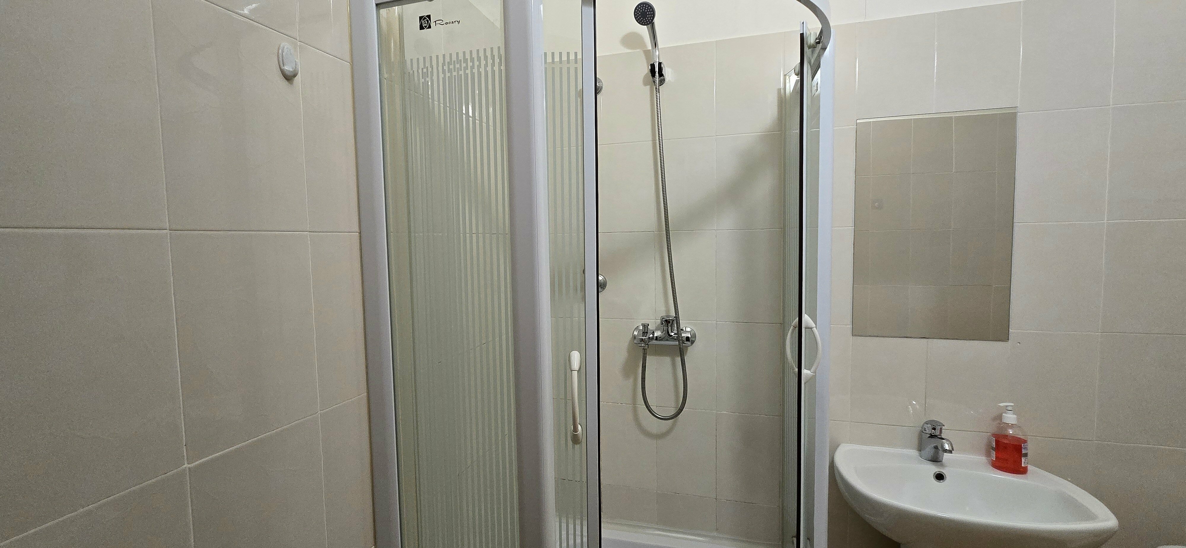 Двухместный номер с 1 кроватью и собственной ванной комнатой