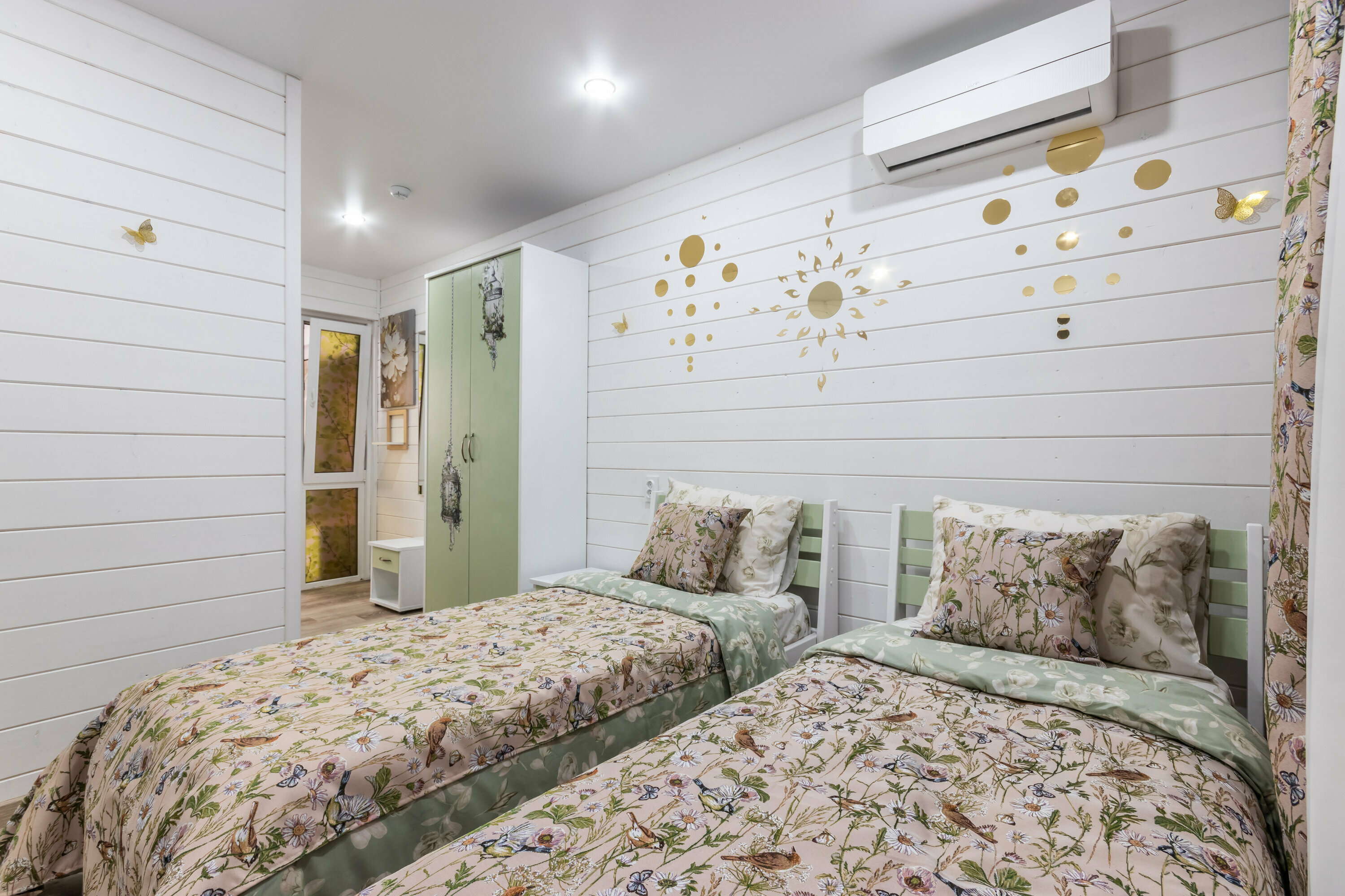 Апартаменты шестиместные двухкомнатные