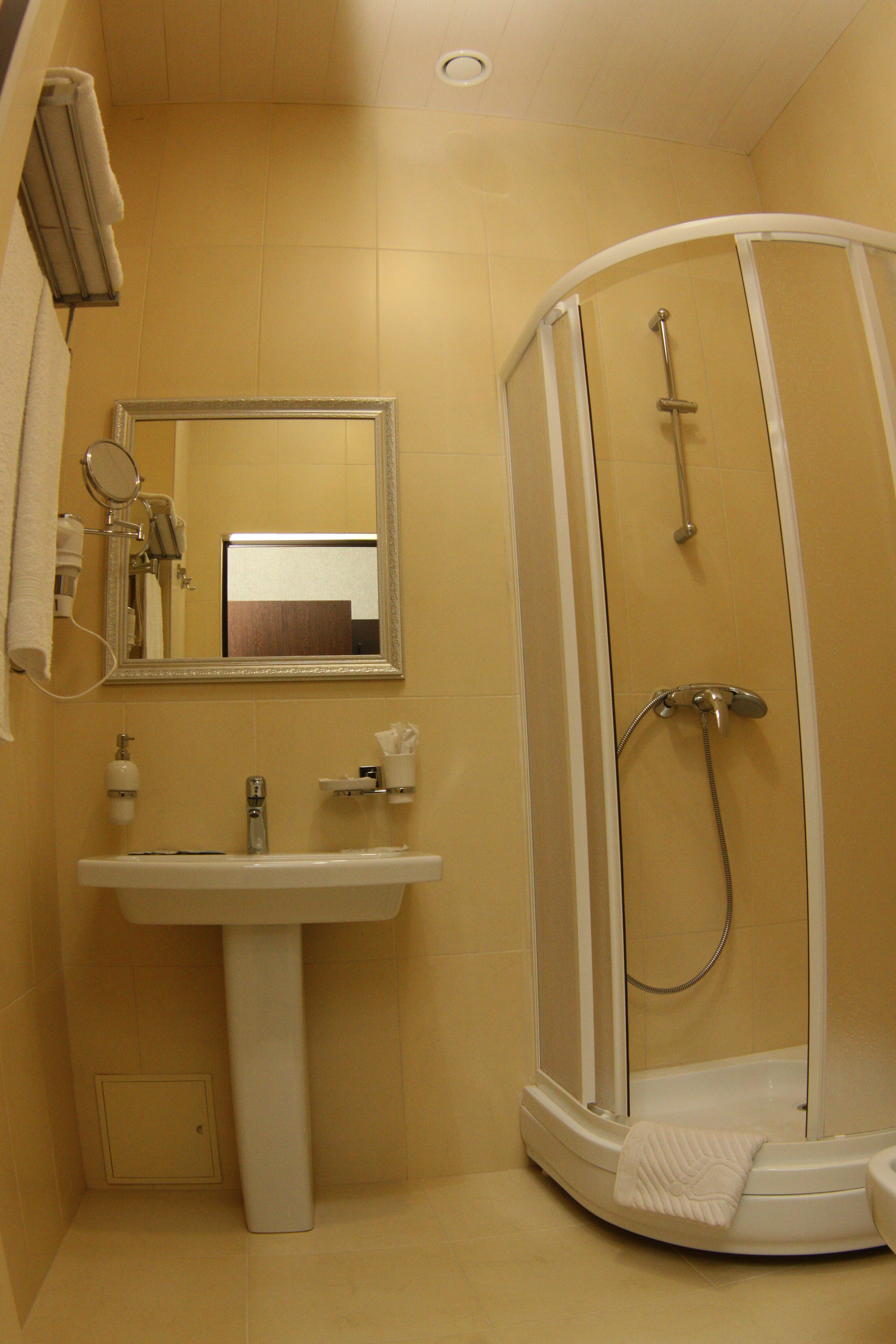 Большой двухместный номер с 1 кроватью