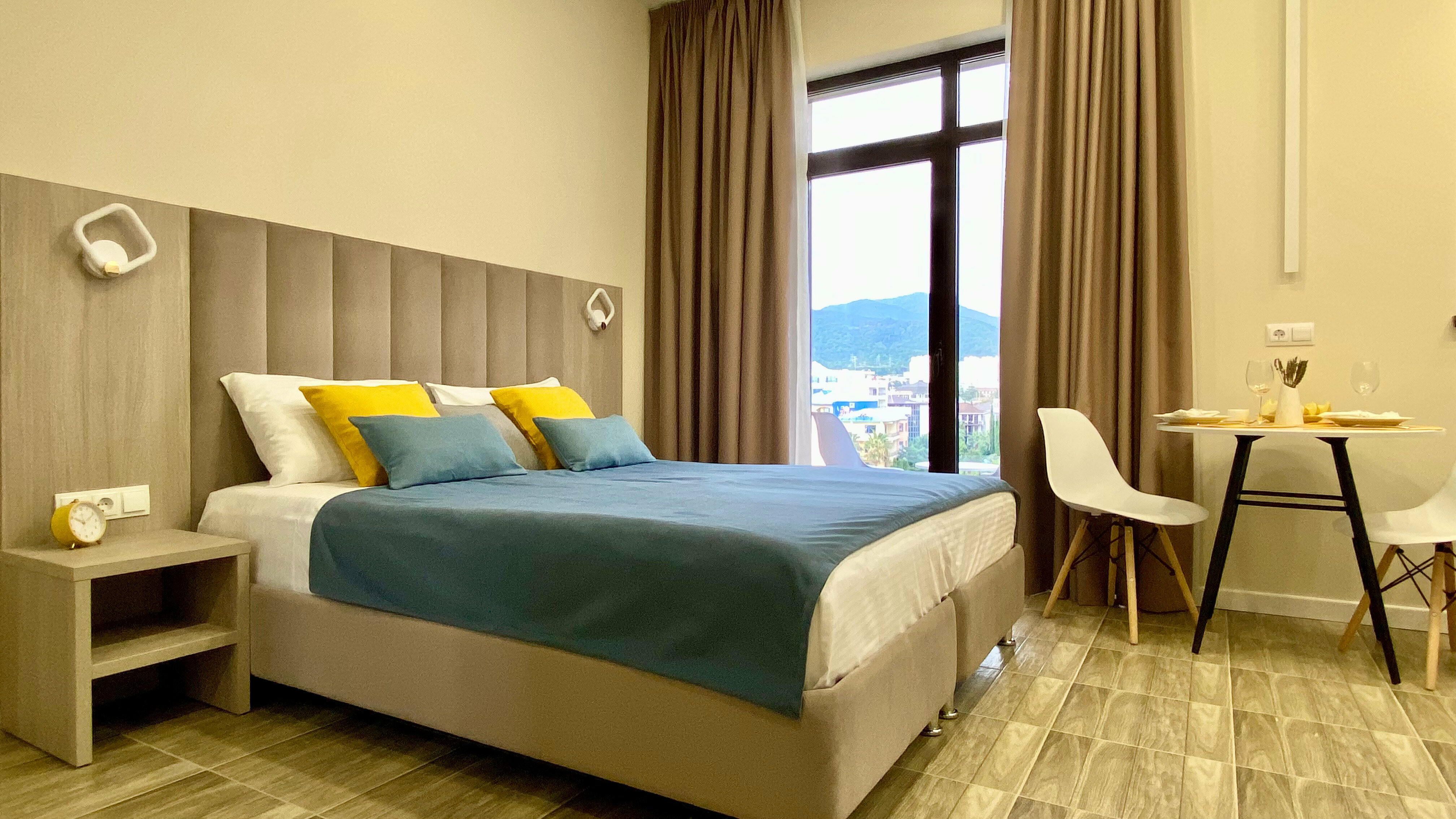 Апартаменты с балконом