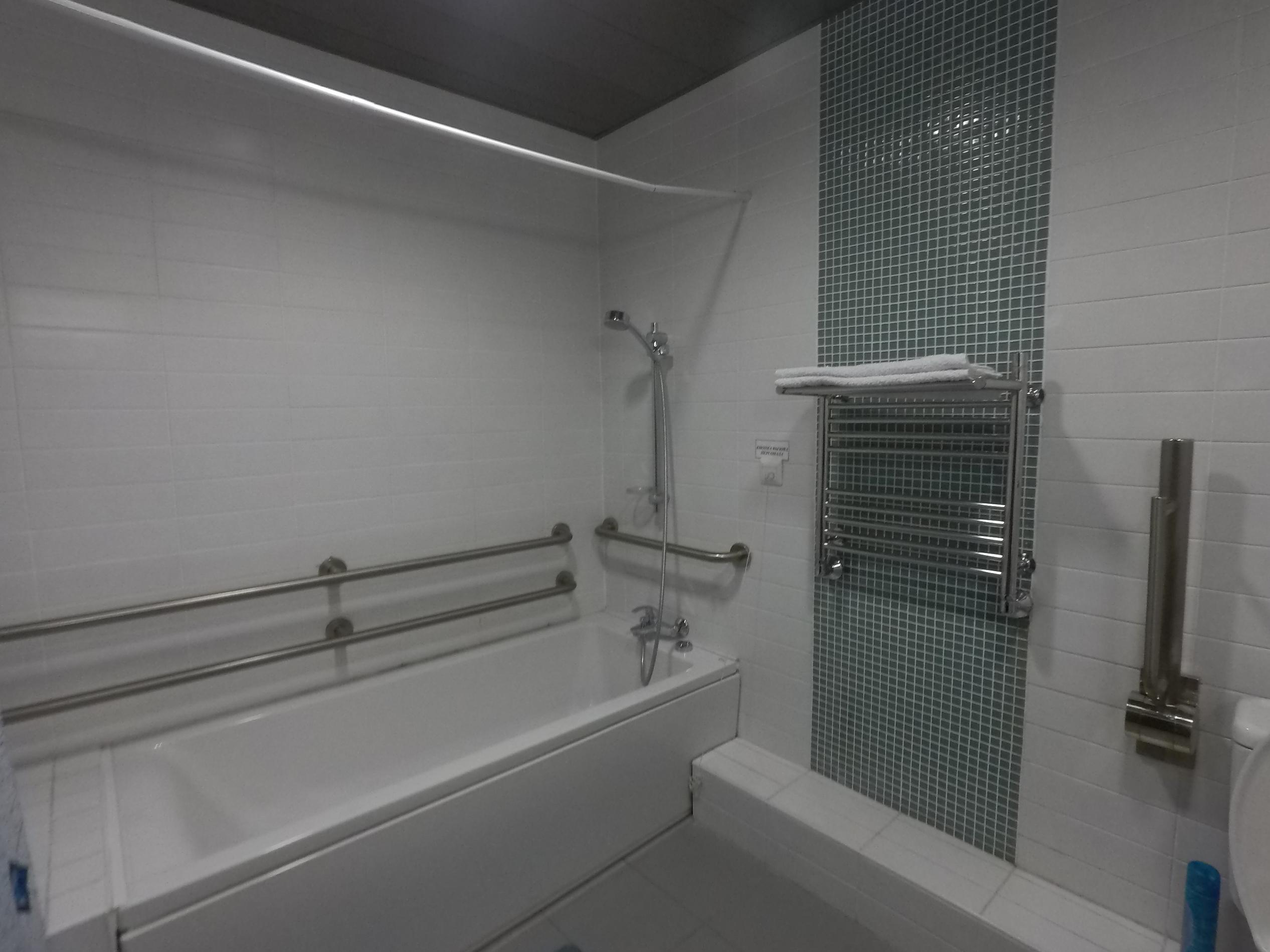 Двухместный, адаптированный для маломобильных групп населения