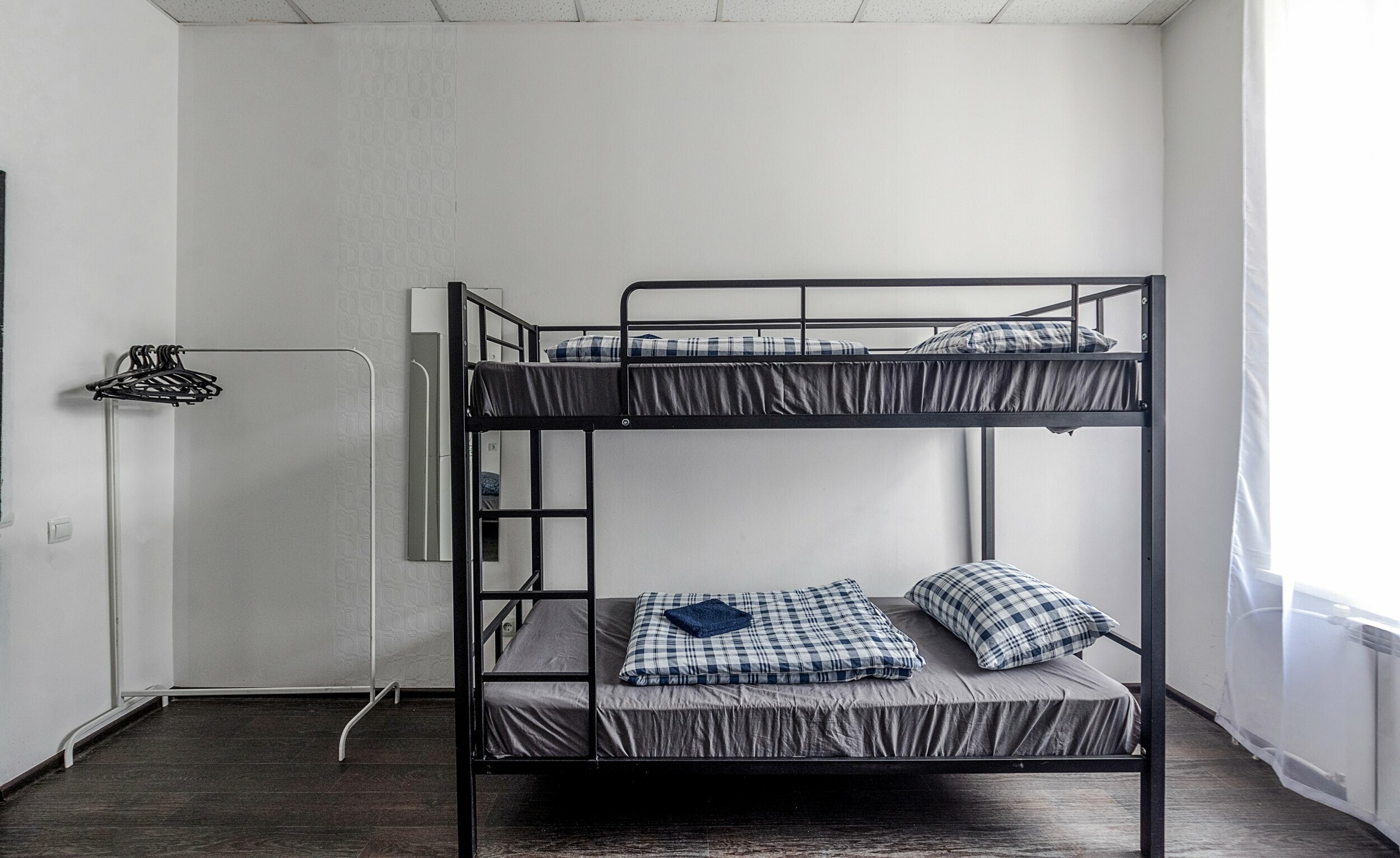 Нижнее койко-место в женском 6ти местном номере