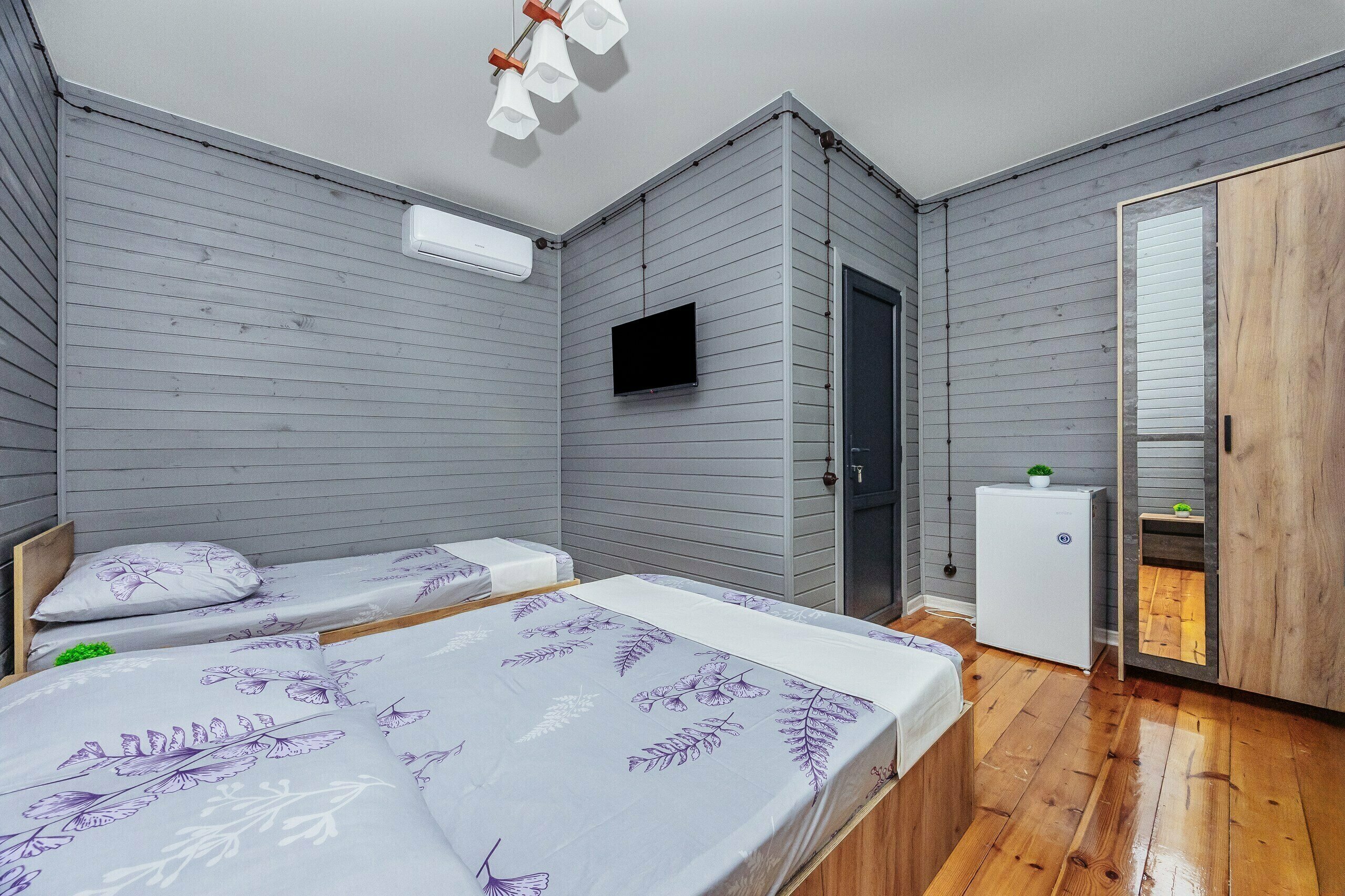 Двухкомнатный домик в гостевом комплексе "БроНау Семейный"