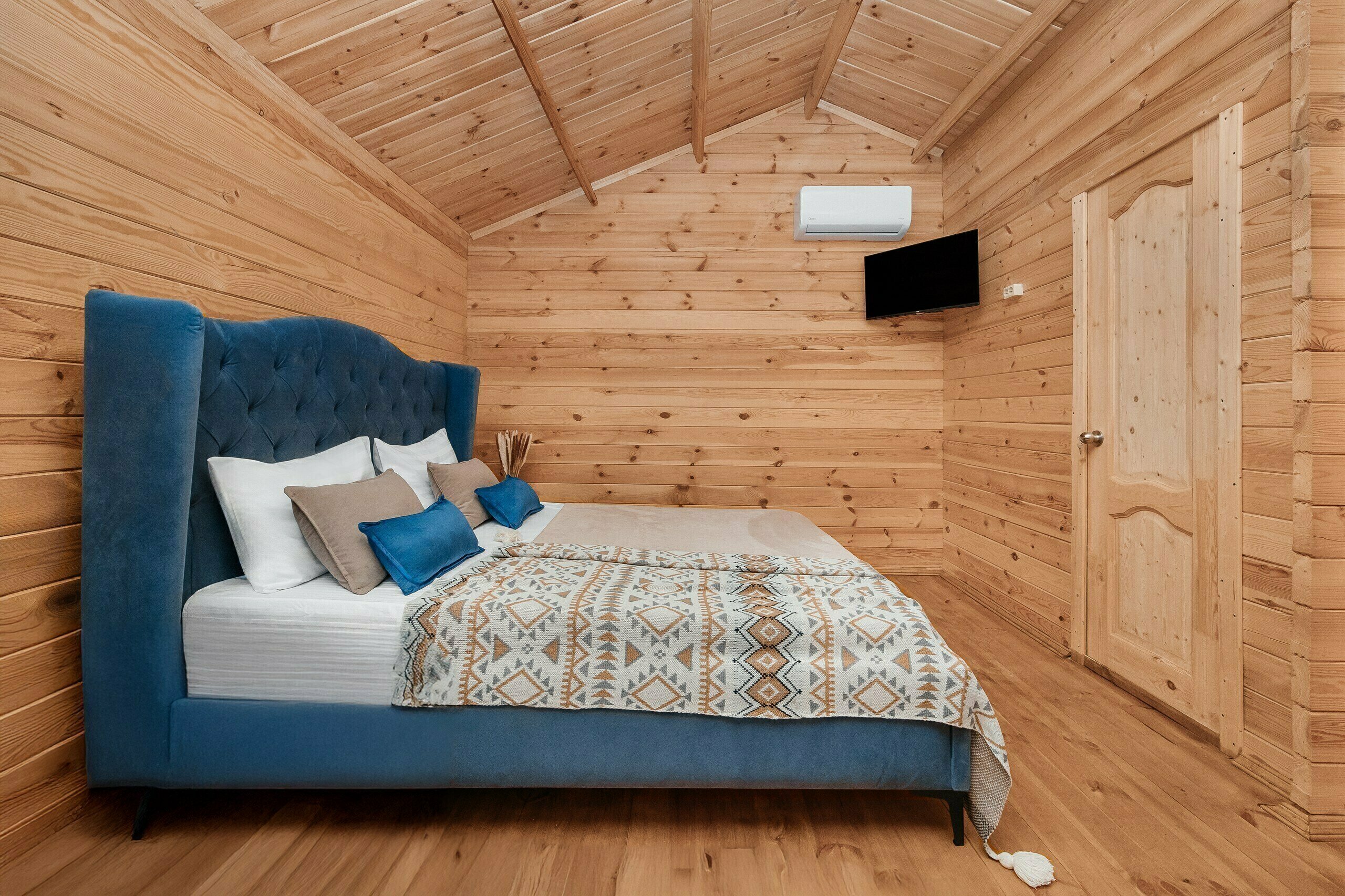 Трехместный домик БроНау Камелия