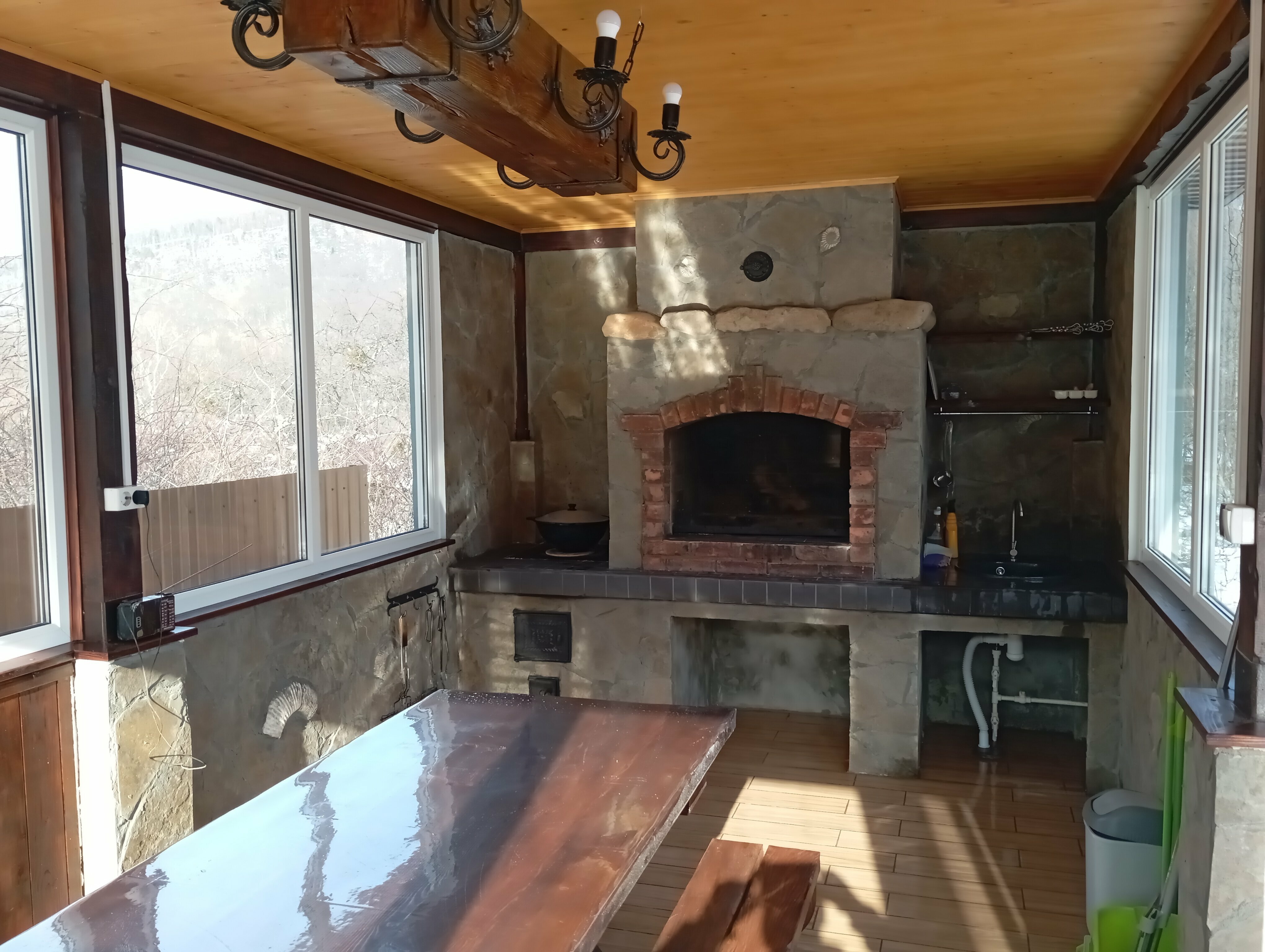 Семейный номер с видом на горы