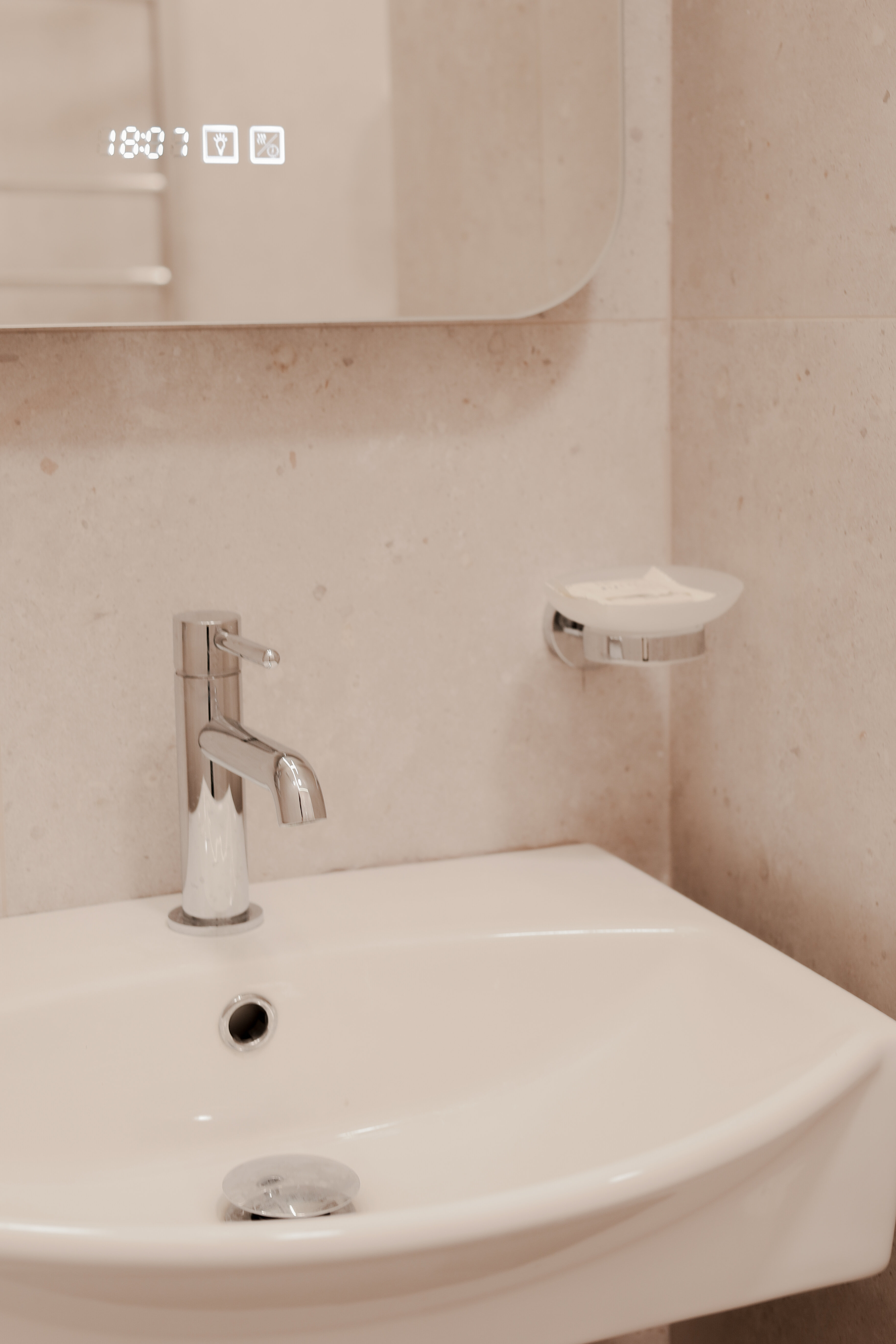 Полулюкс Делюкс