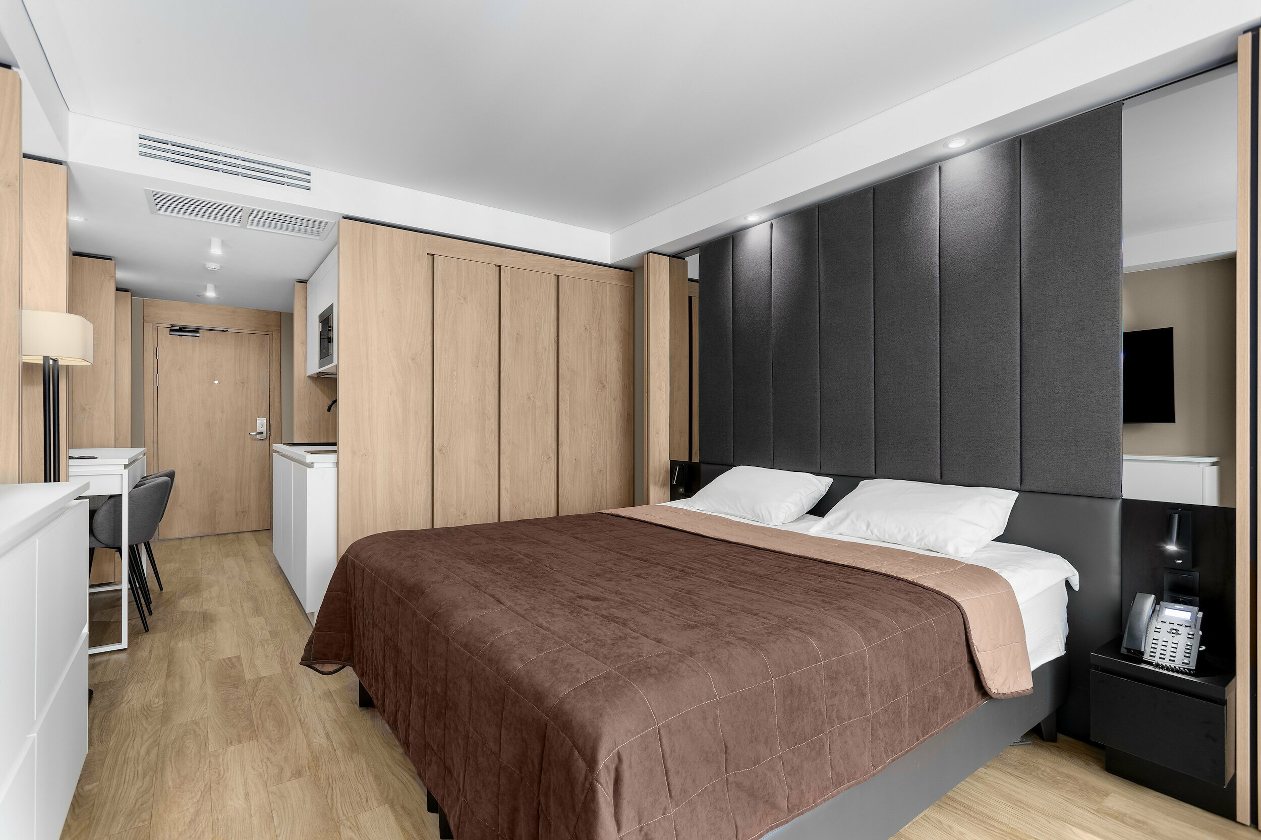 Улучшенный номер с кроватью размера «king-size»