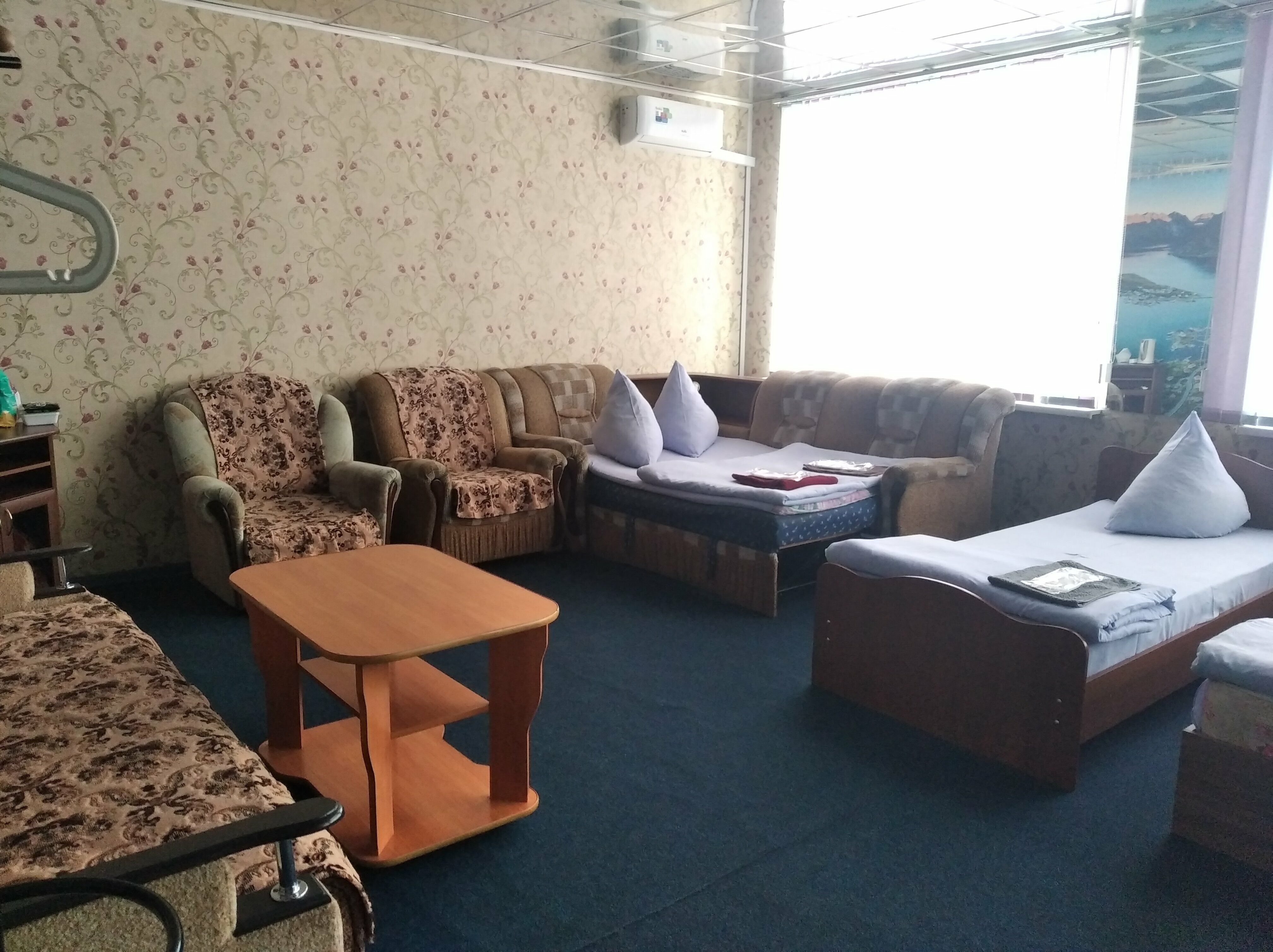 Двухместный номер с 1 кроватью или 2 отдельными кроватями и дополнительной кроватью