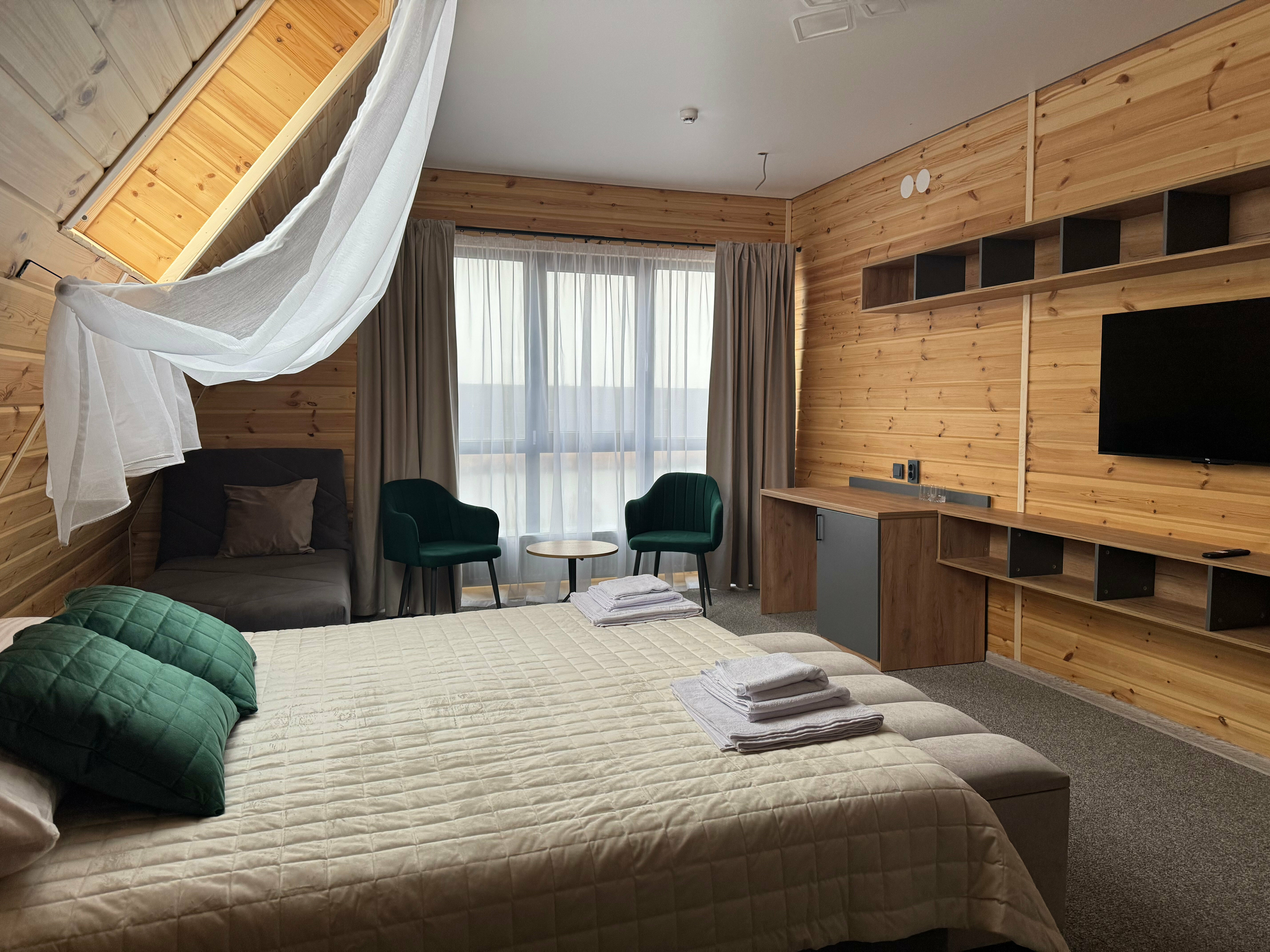 Улучшенный трехместный номер