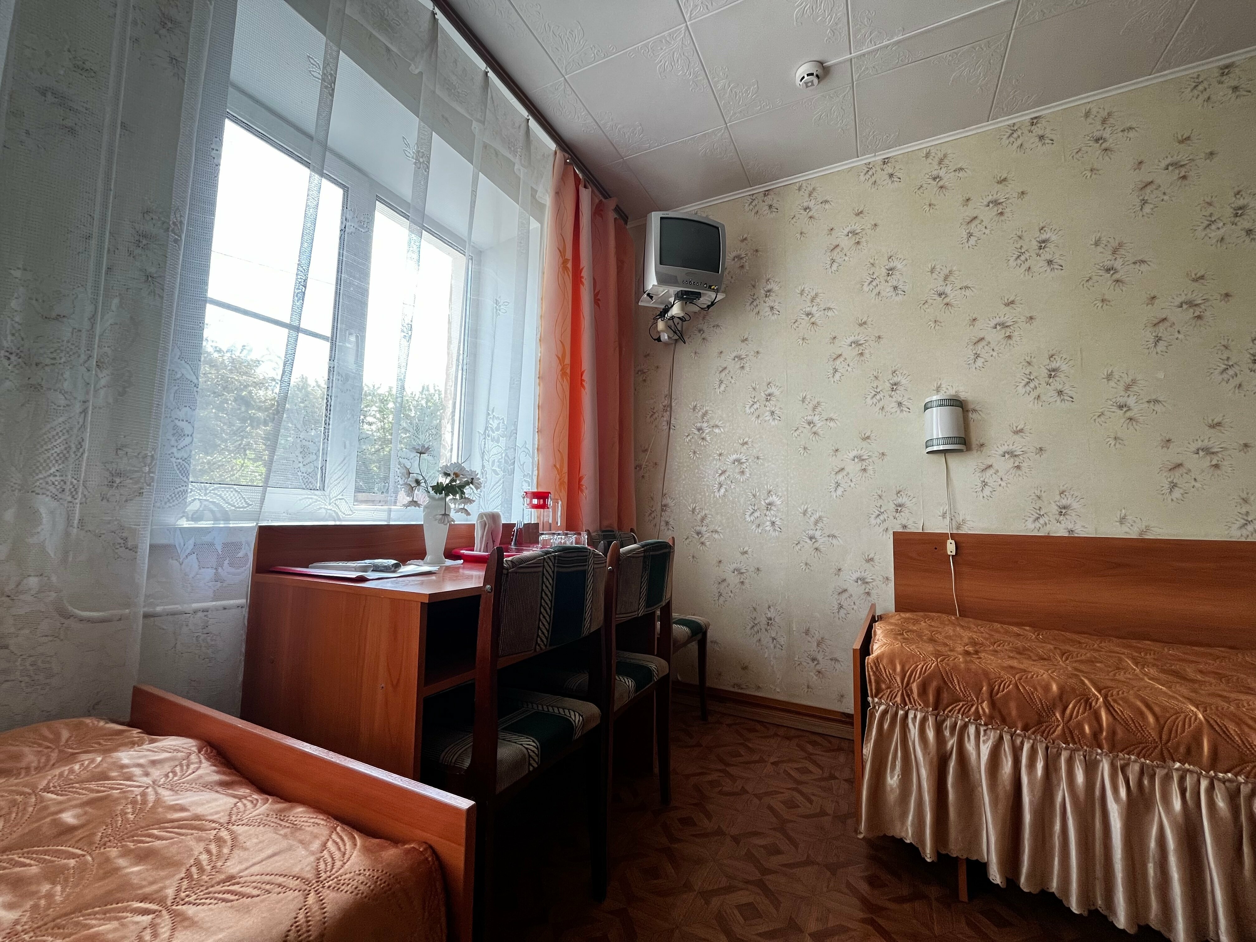 Четырехместный номер (частичные удобства)