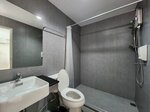 Private Double En-Suite Room в Wayha Hostel Don Mueang Airport