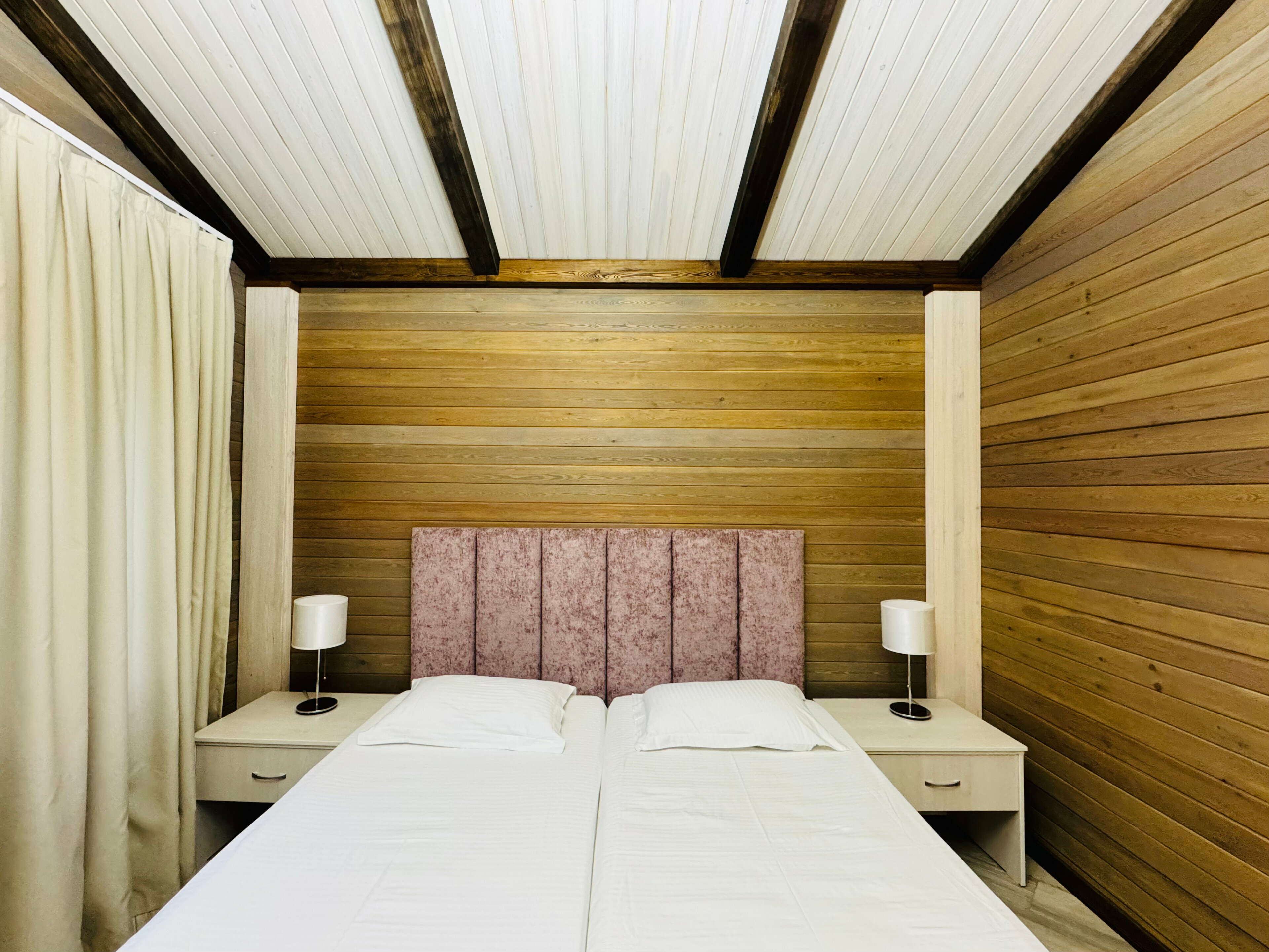 Коттедж с балконом