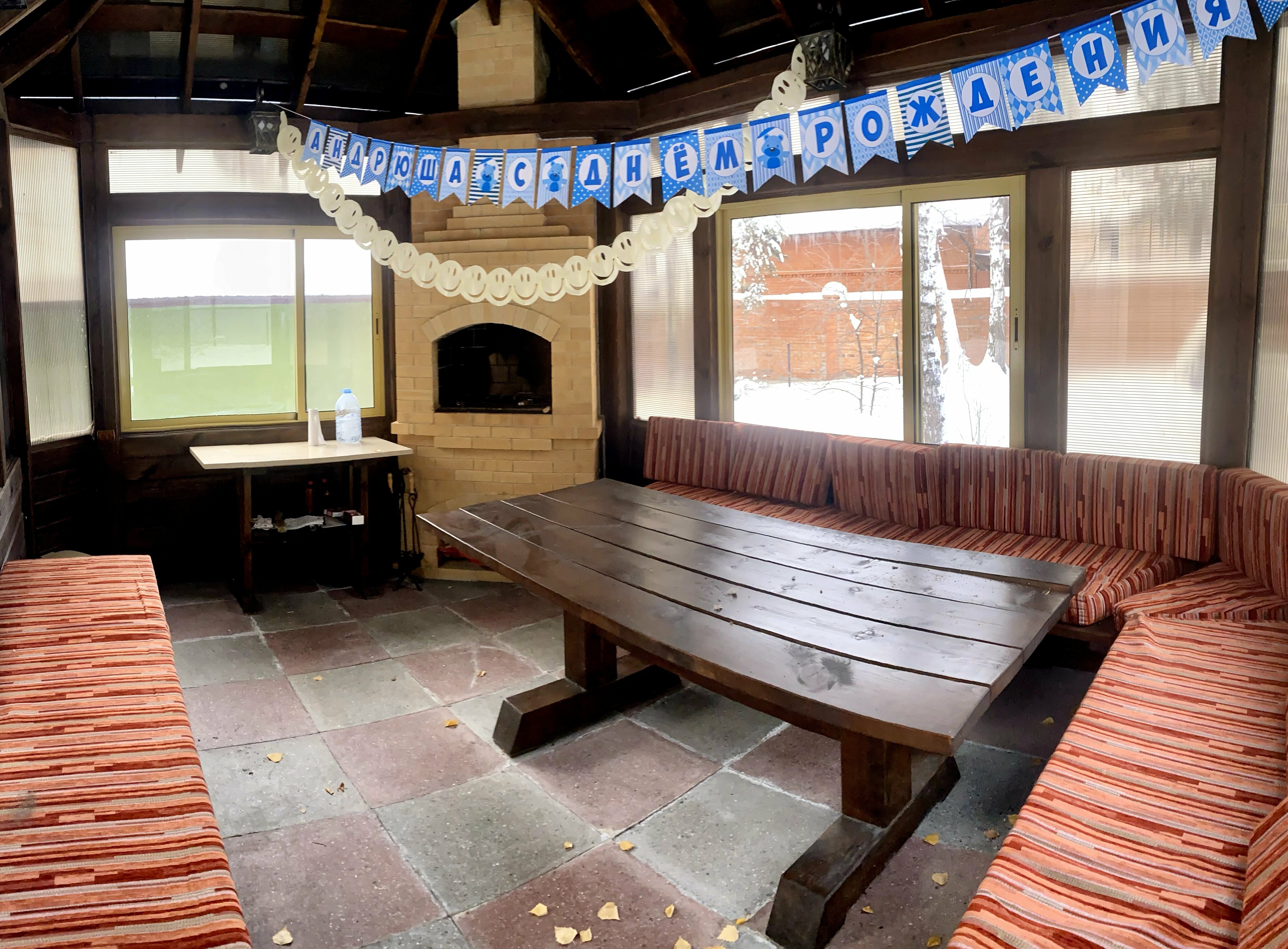 8-местный коттедж "У озера-2"