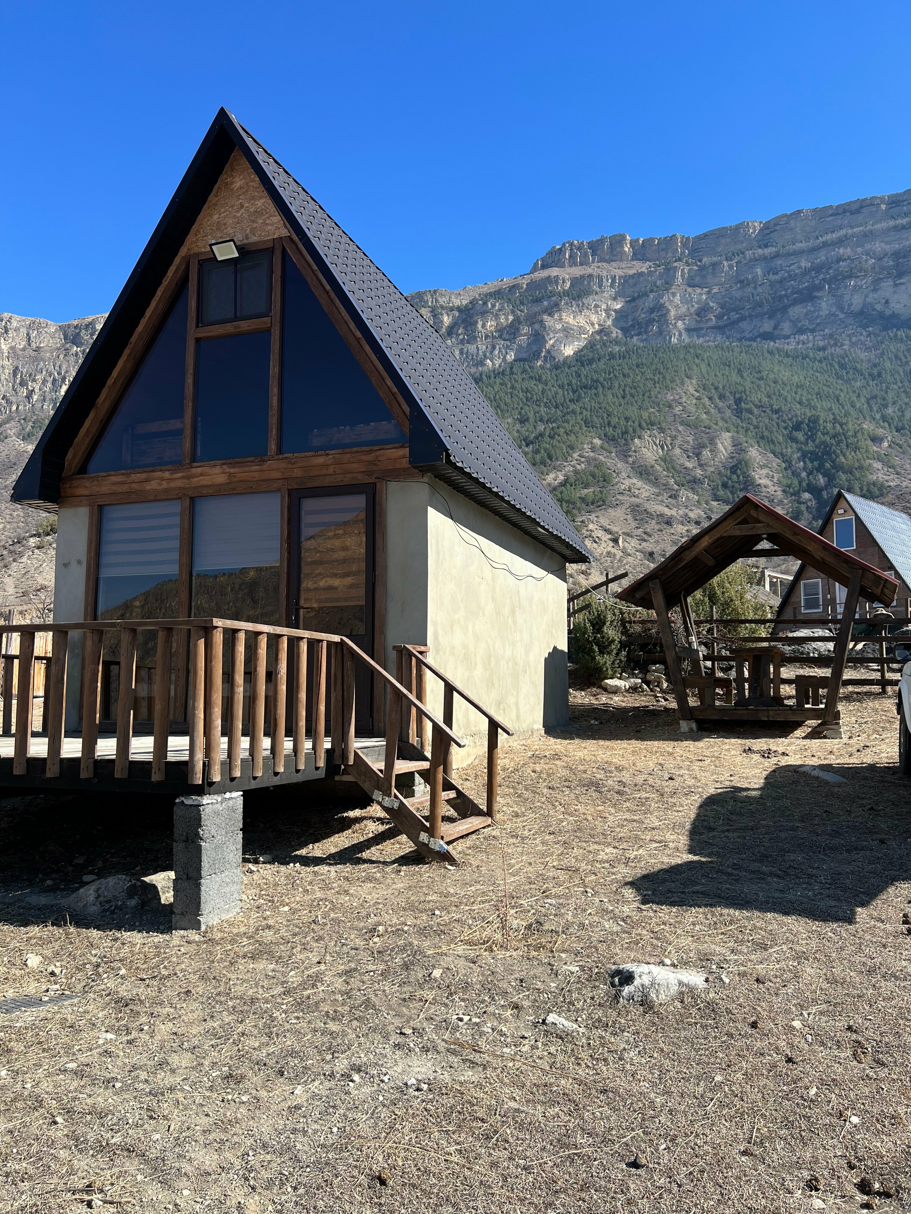 Семейный номер с видом на горы