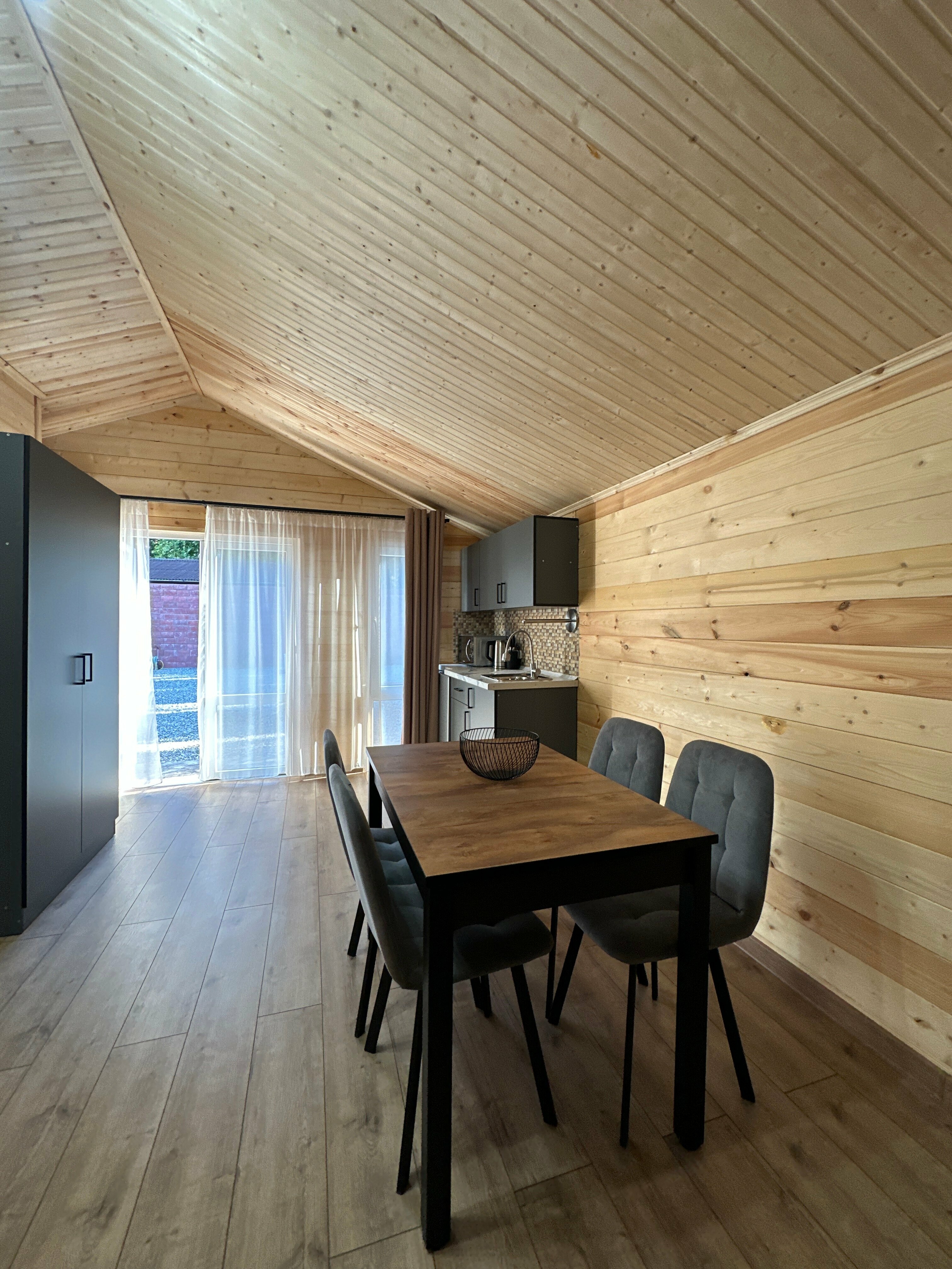 Коттедж 25 кв. с кухней 