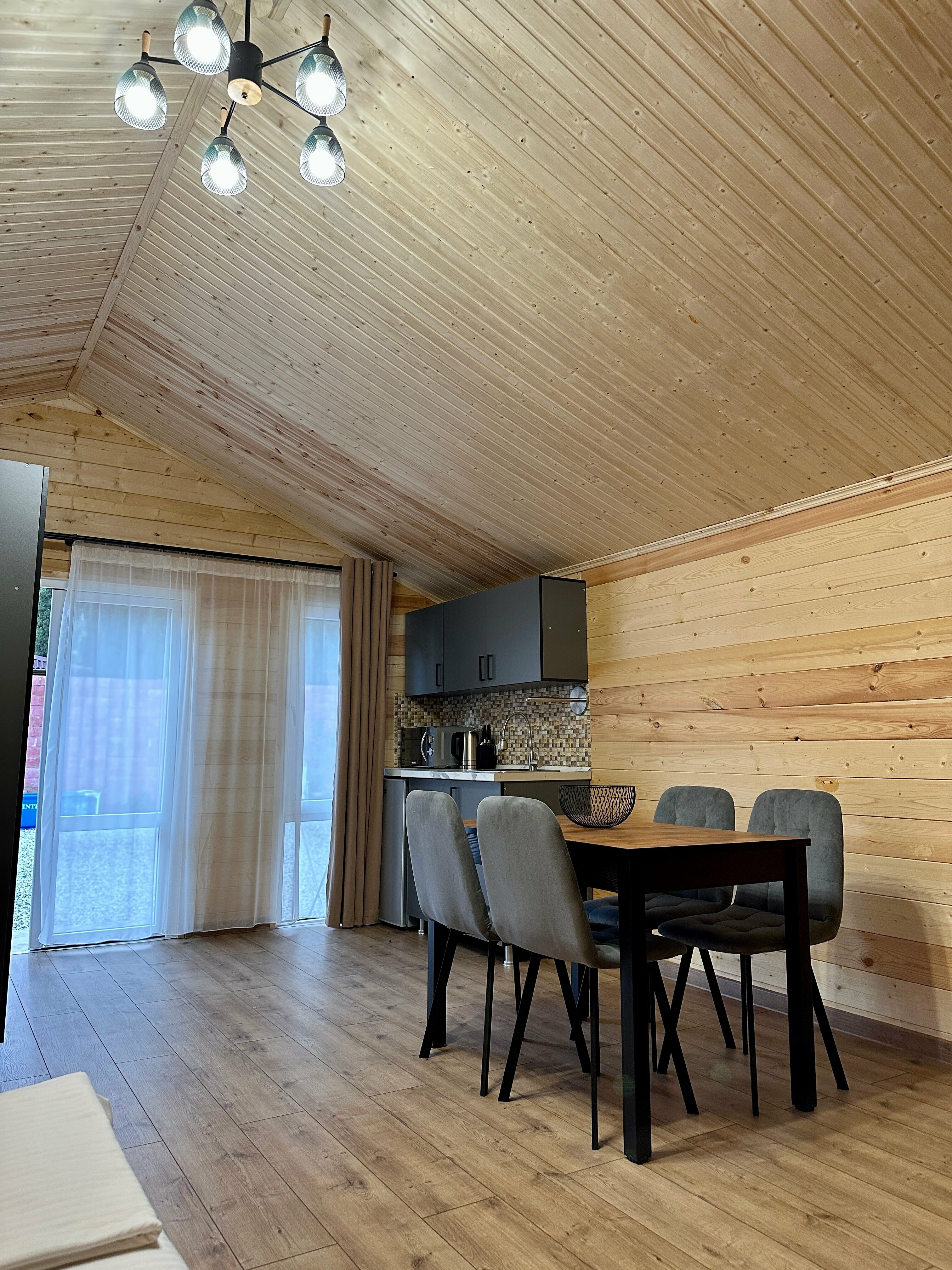 Коттедж 25 кв. с кухней 