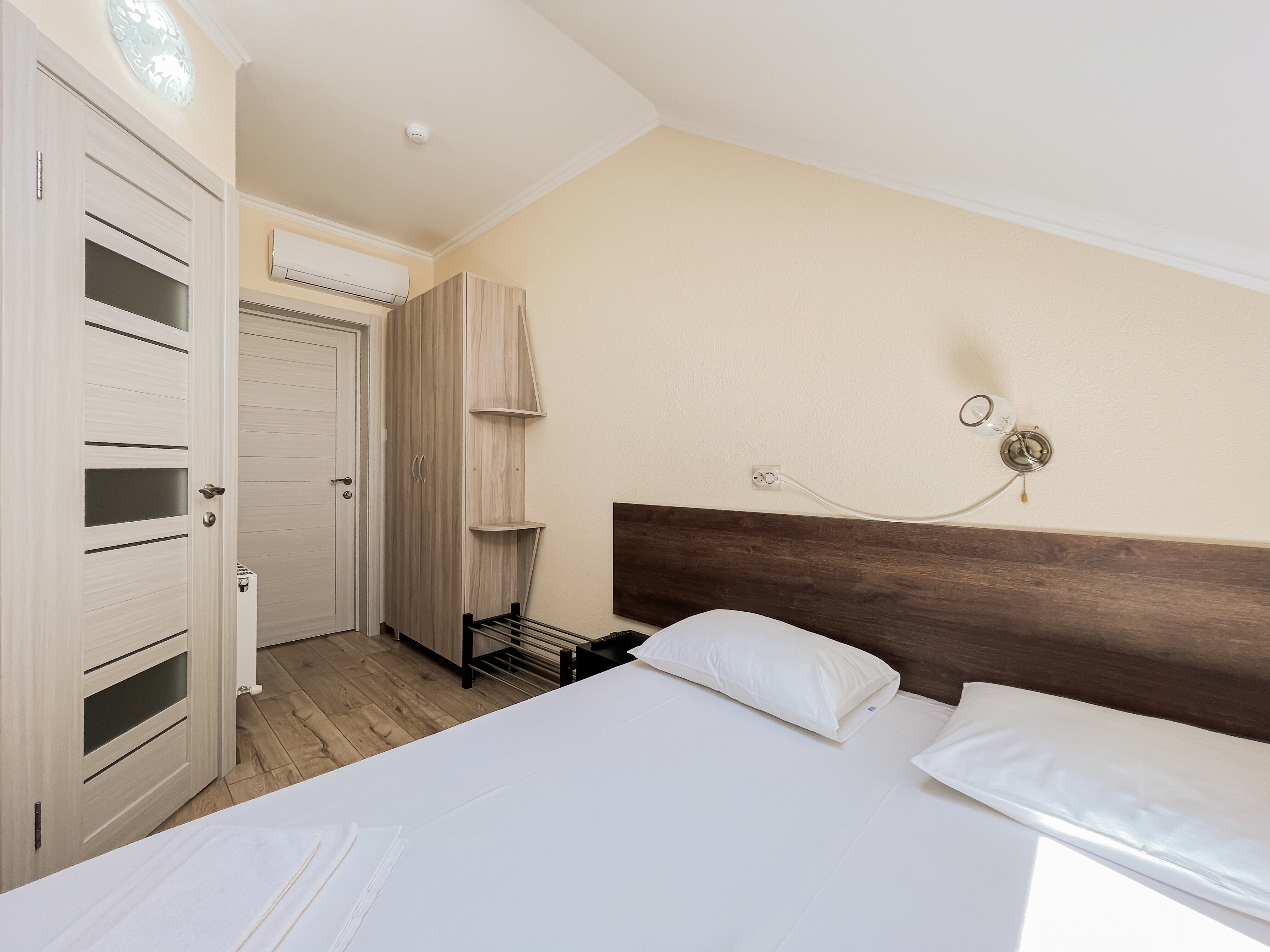 Семейный 2-комнатный номер с доп. местом на 5 человек