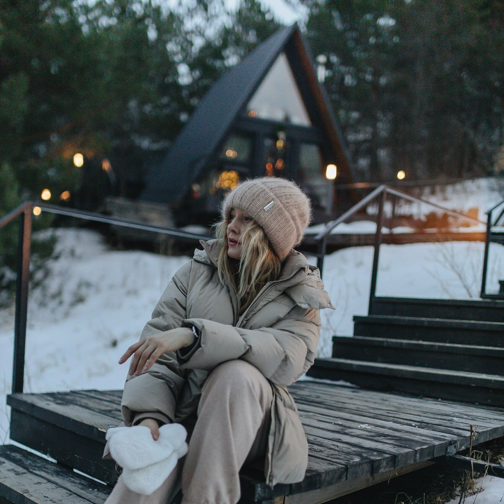 С видом на горы, самый уединённый.