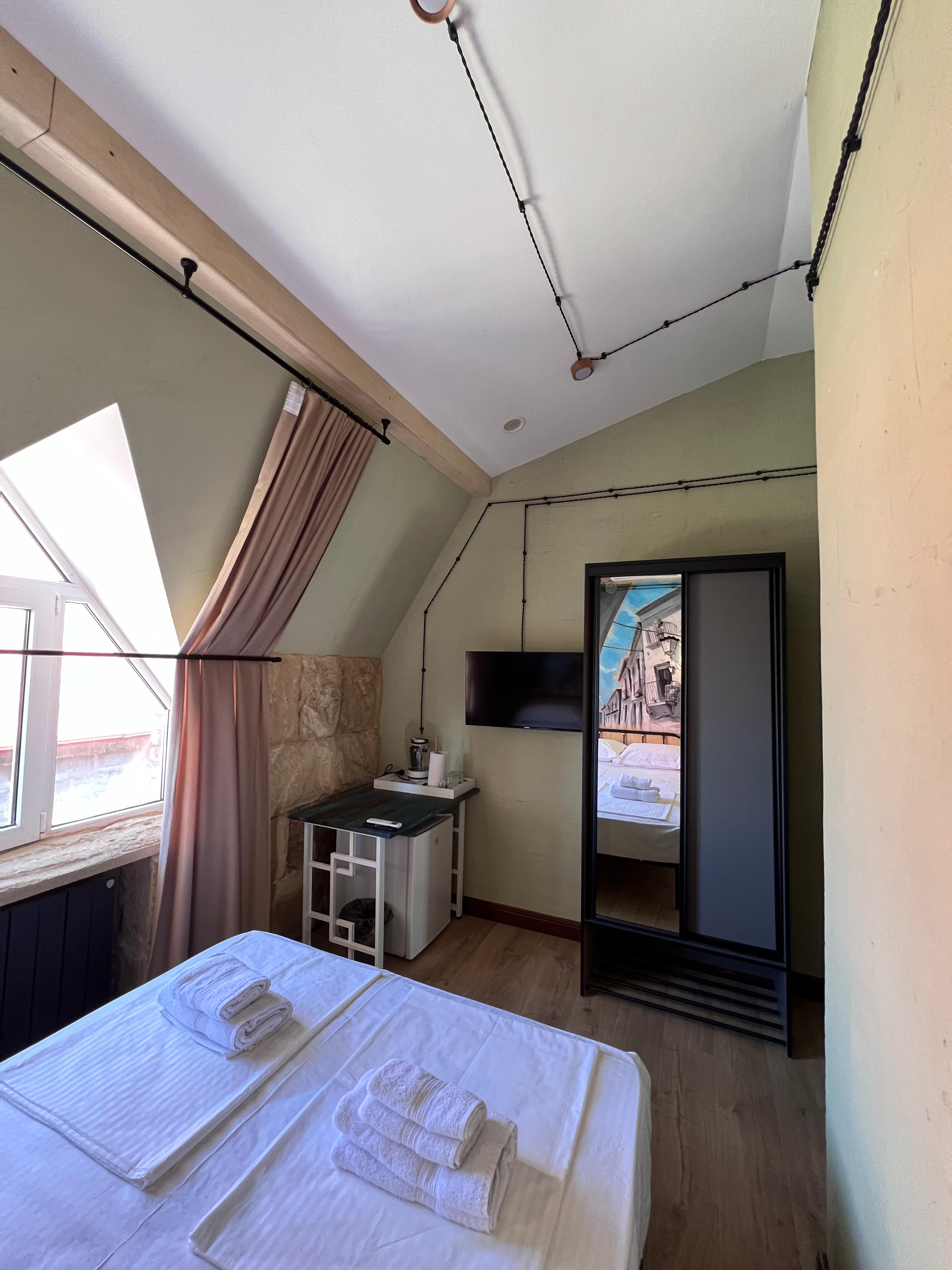 Небольшой двухместный номер с 1 кроватью