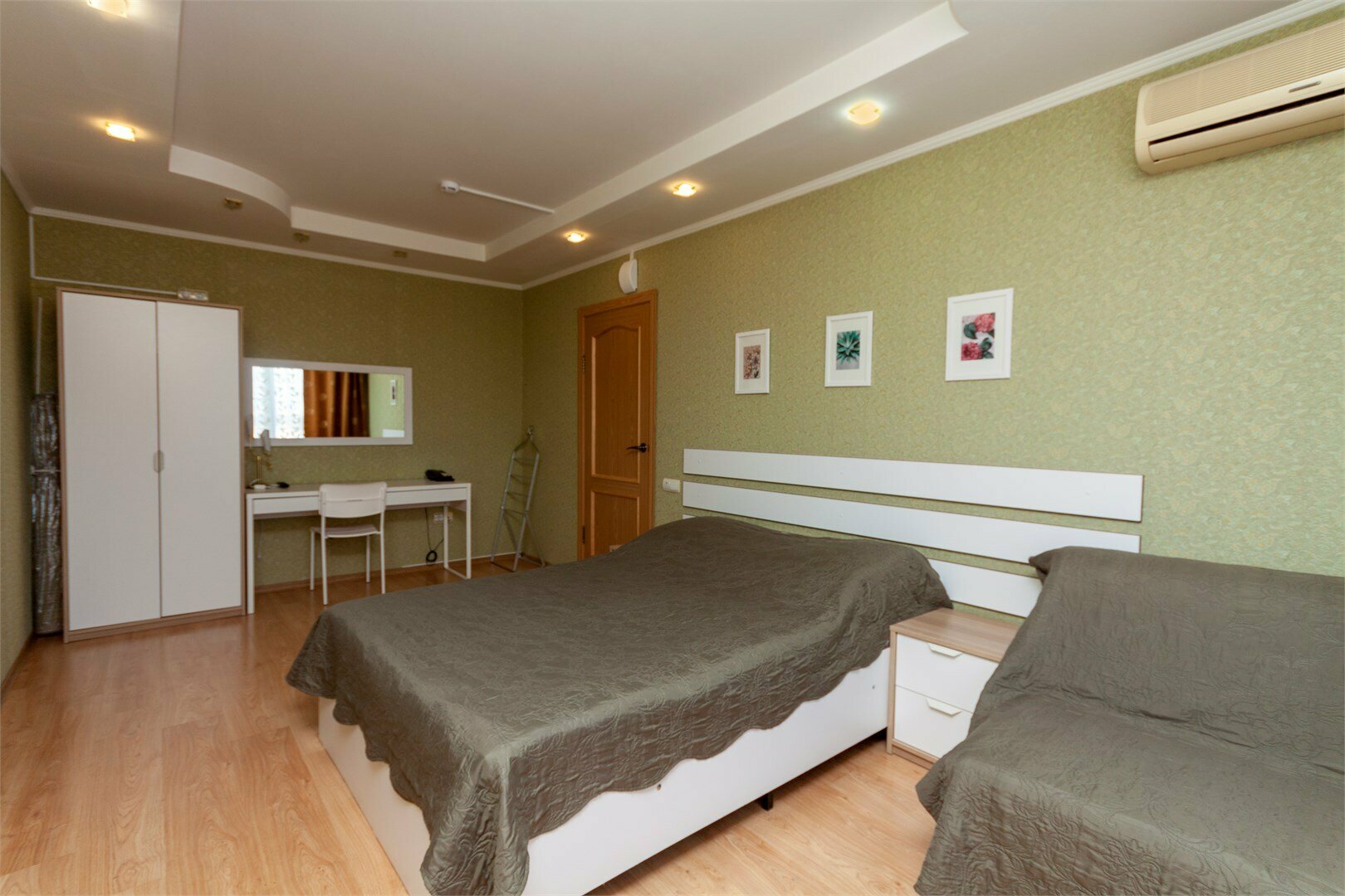 Полулюкс с кухней