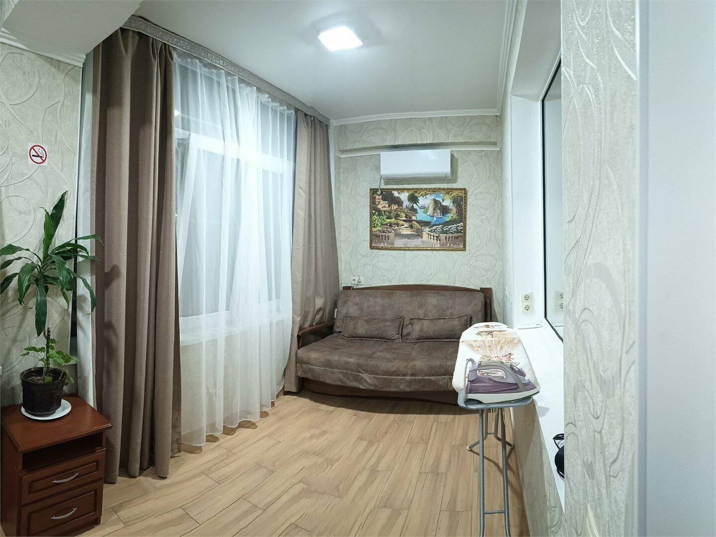 2х комнатный с отдельным входом