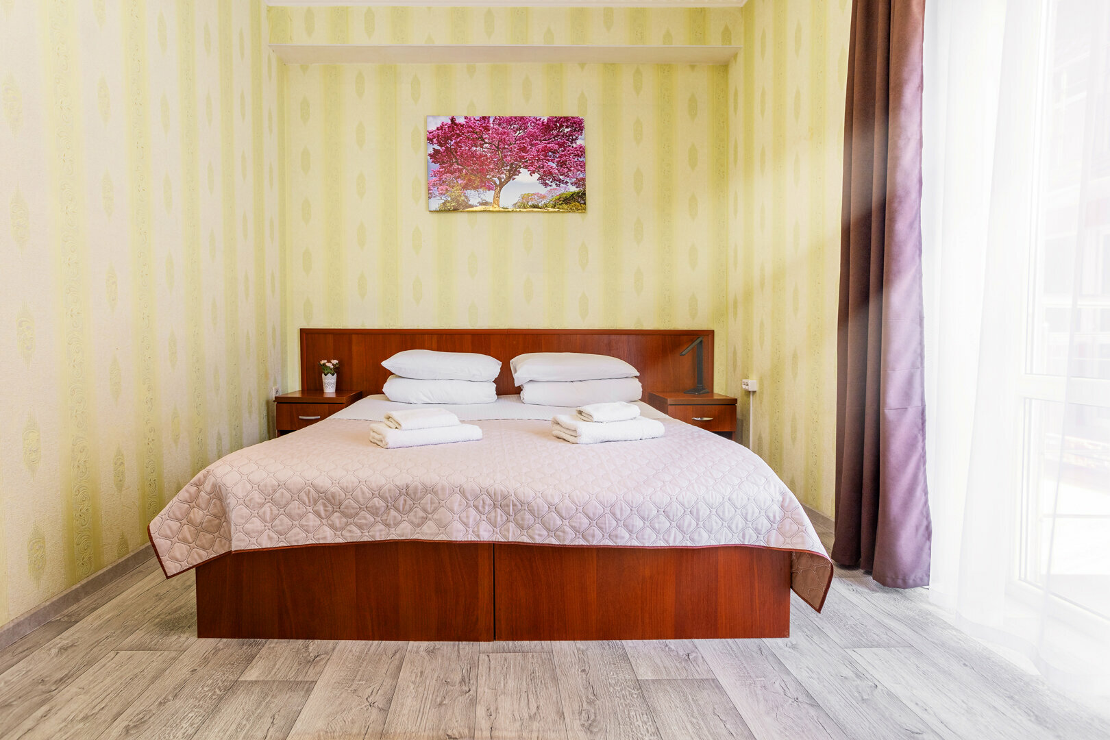 Трехместный номер с балконом