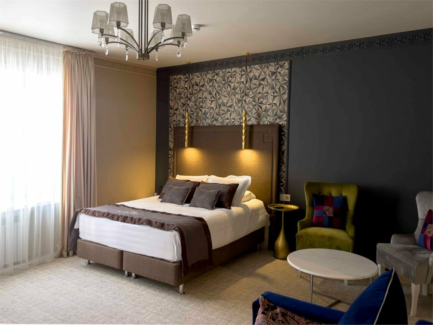 №8 ПОЛУЛЮКС GRAND DELUXE SUITE (37 м²)