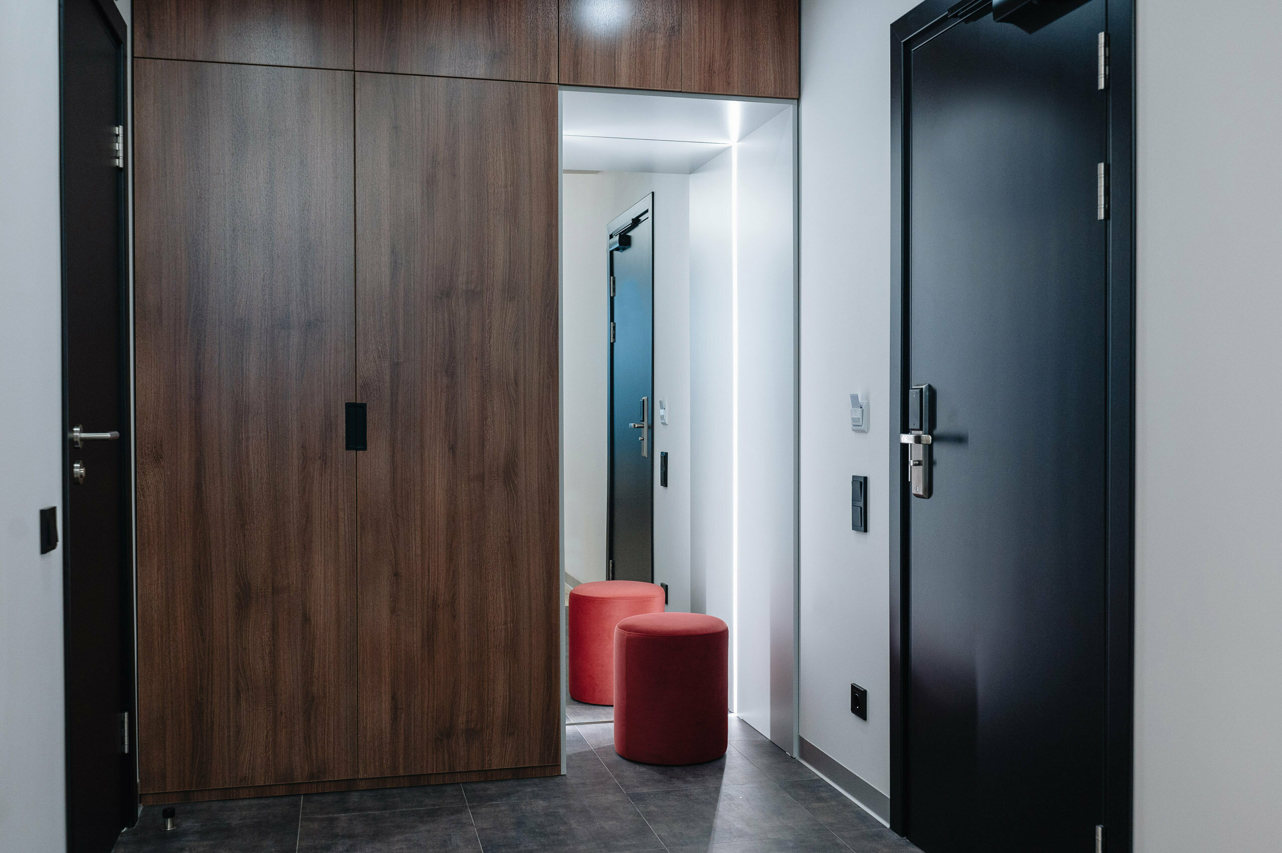 УЛУЧШЕННЫЙ с 1 кроватью и диваном