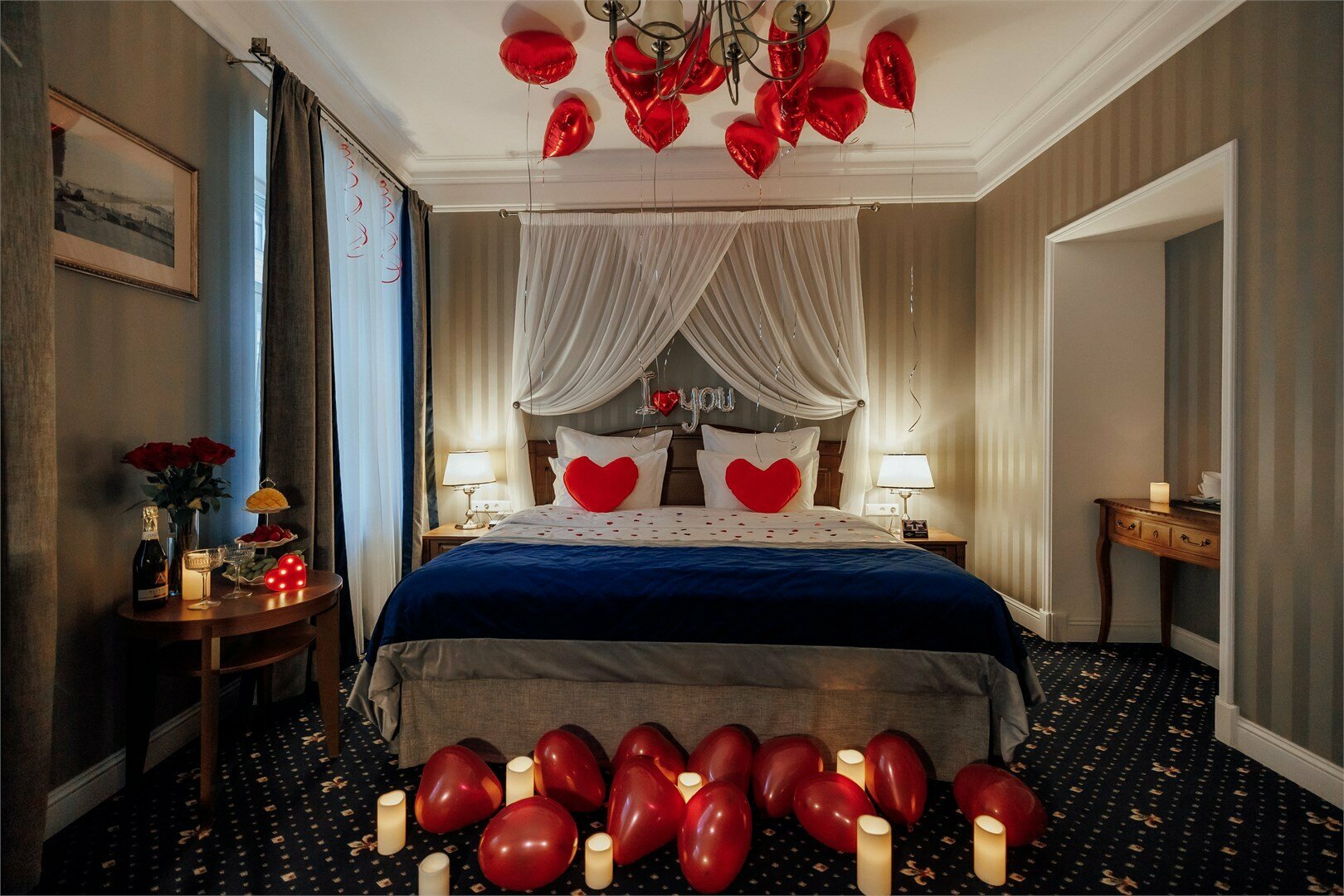 Делюкс с джакузи романтический