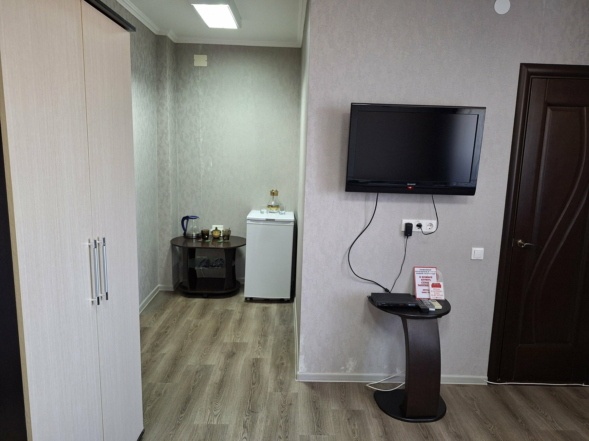 Просторный двухместный номер с 2 отдельными кроватями