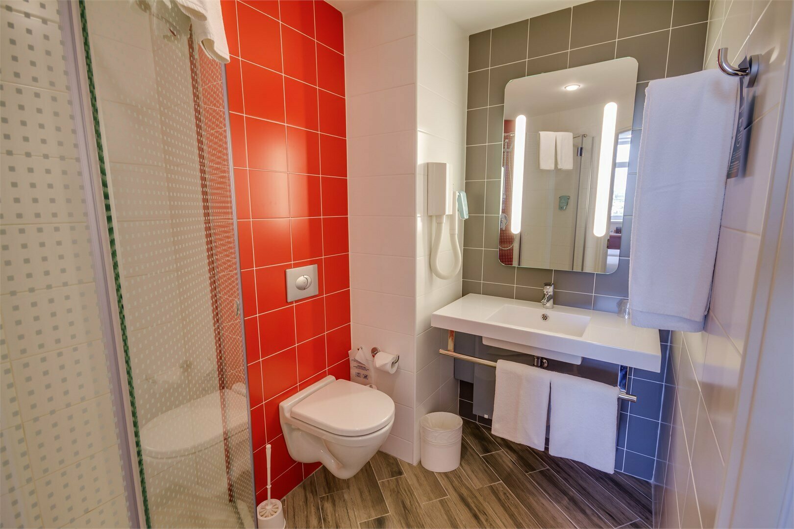 Улучшенный двухместный номер с 1 кроватью