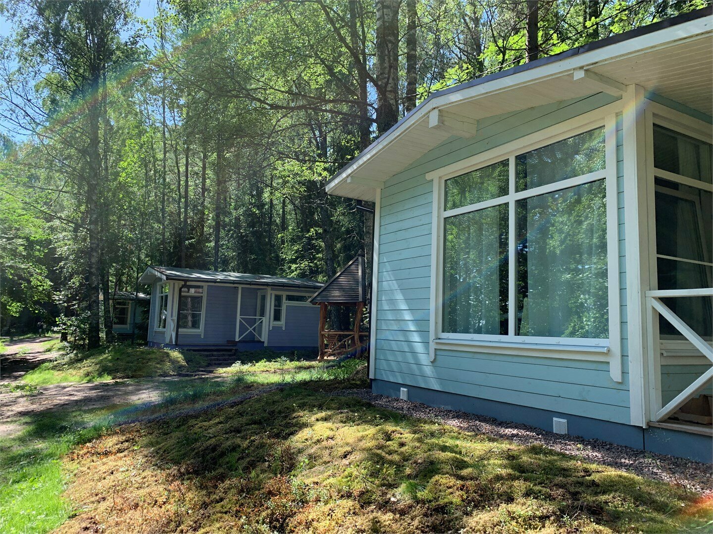 Коттедж с беседкой