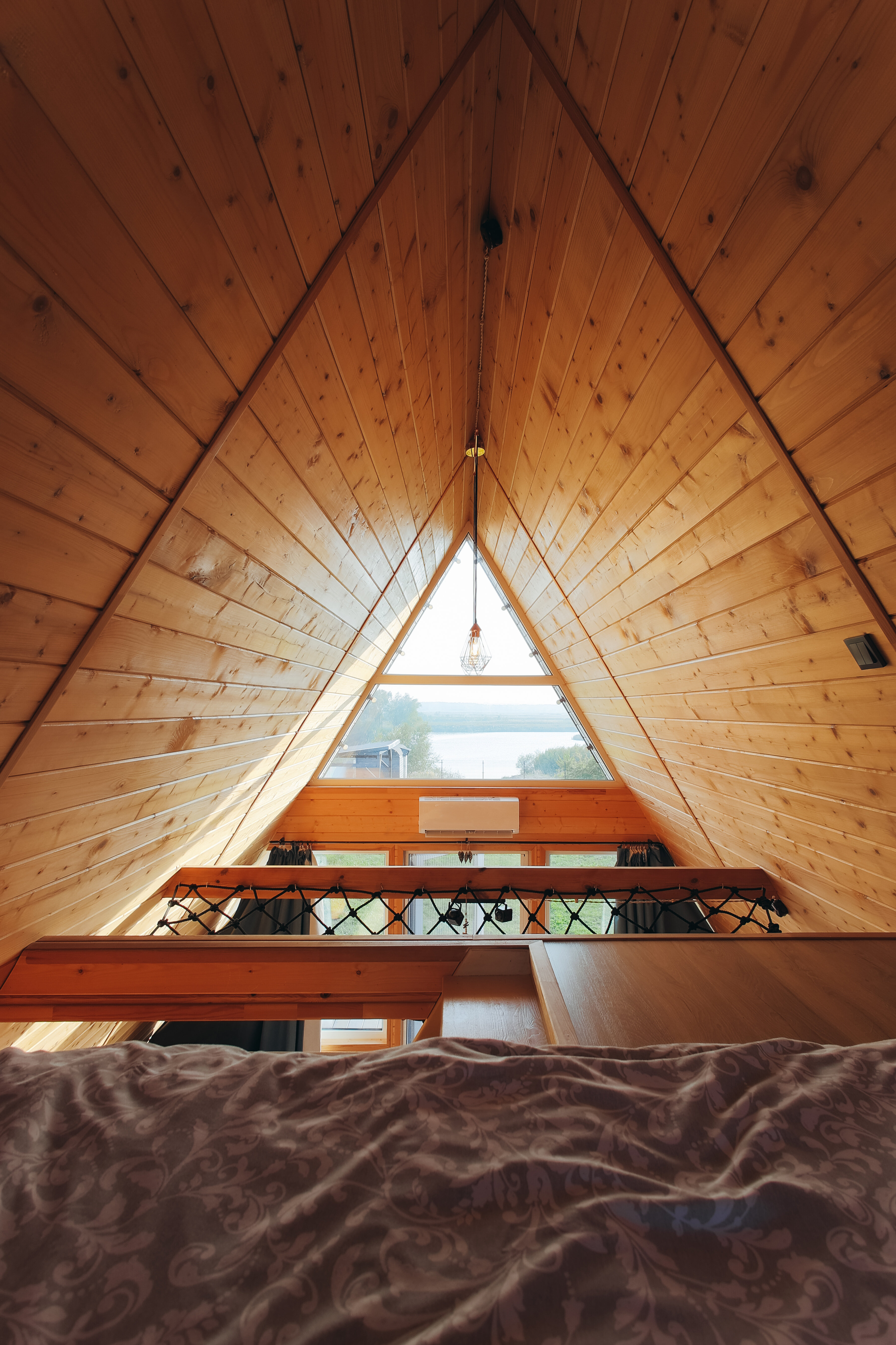 Дом с видом на озеро