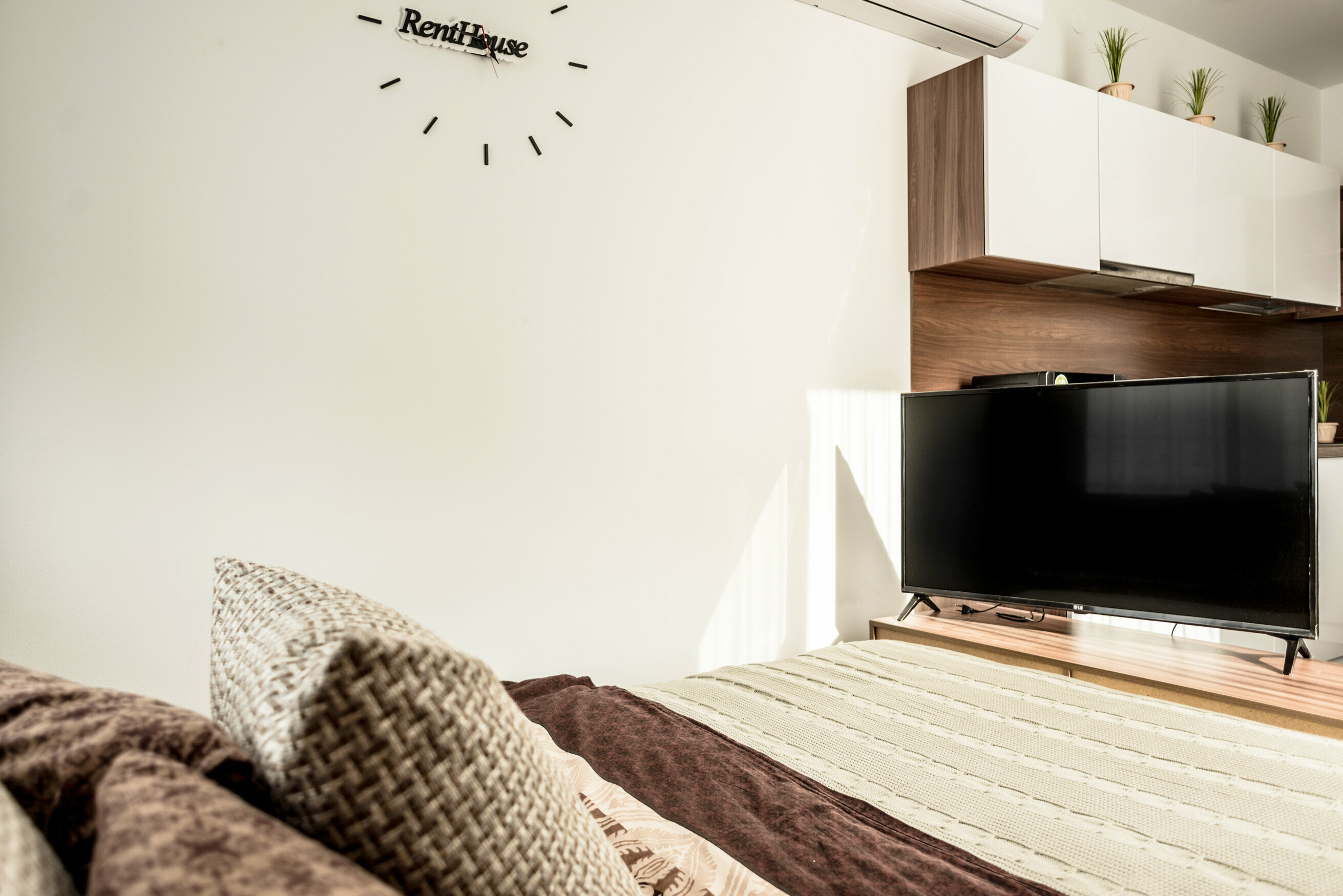 5. Апартаменты для двоих гостей с кроватью (03)