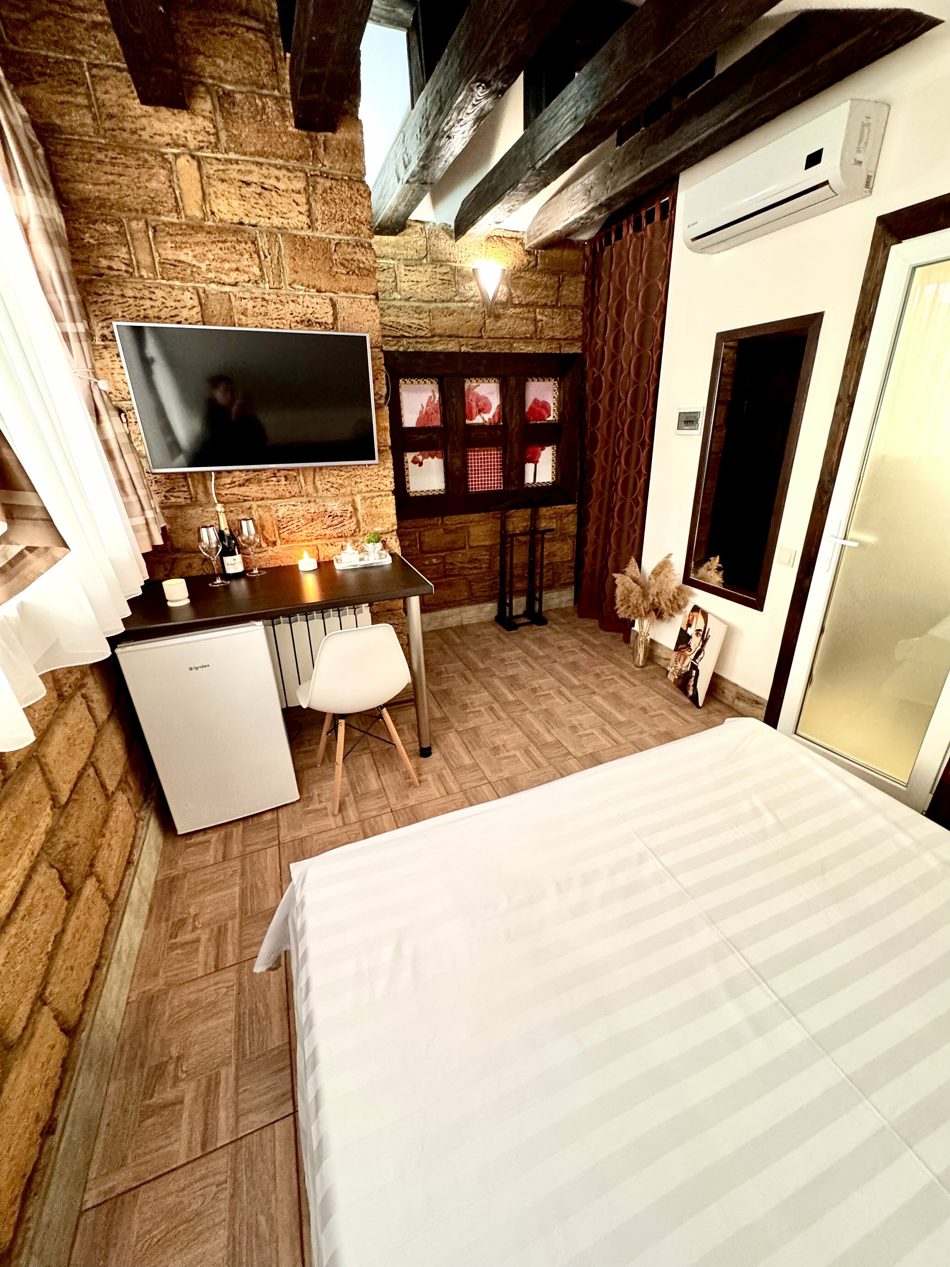 Номер Делюкс