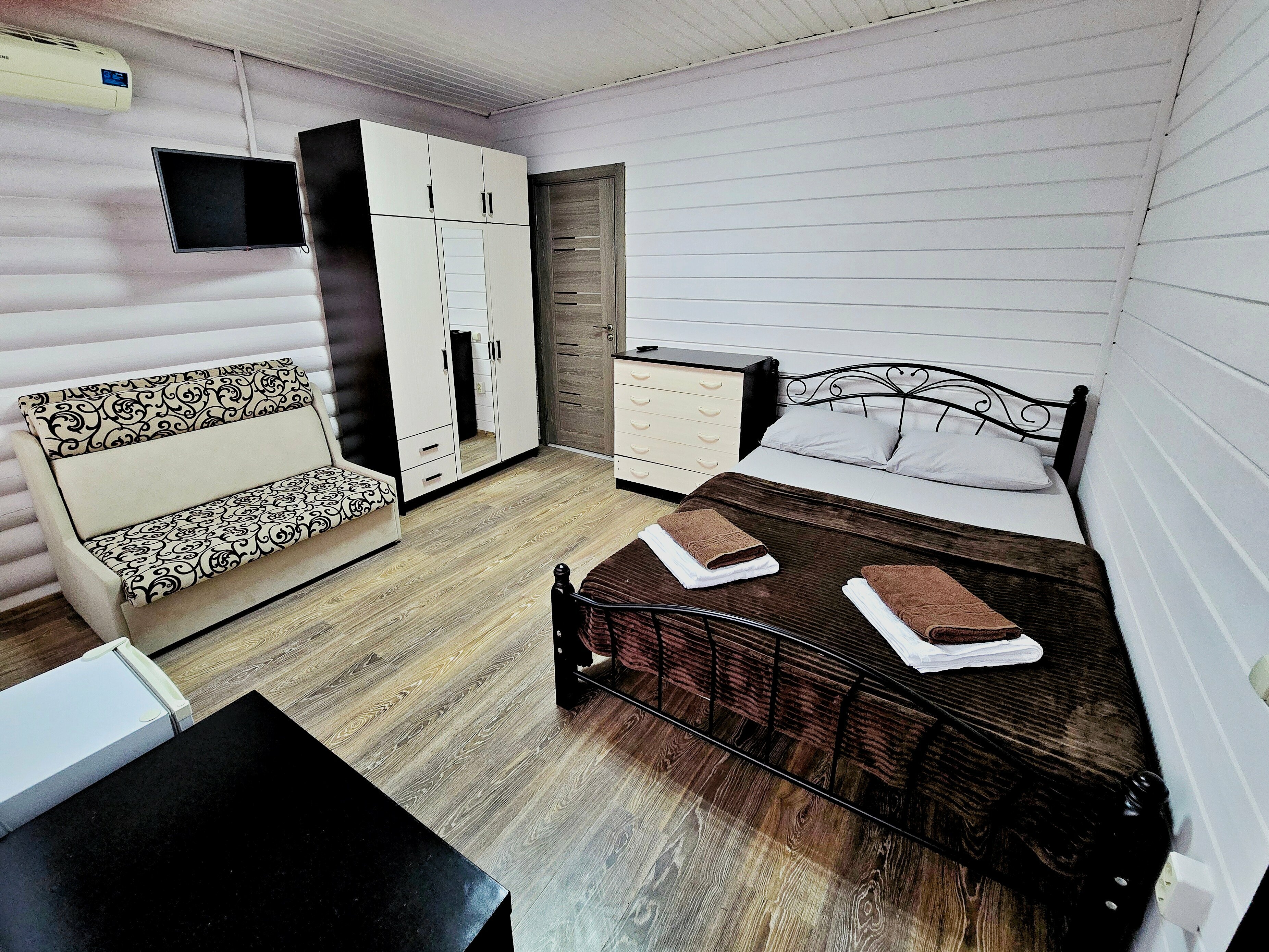 11. Стандарт на 2-3чел. с балконом. (2 этаж)