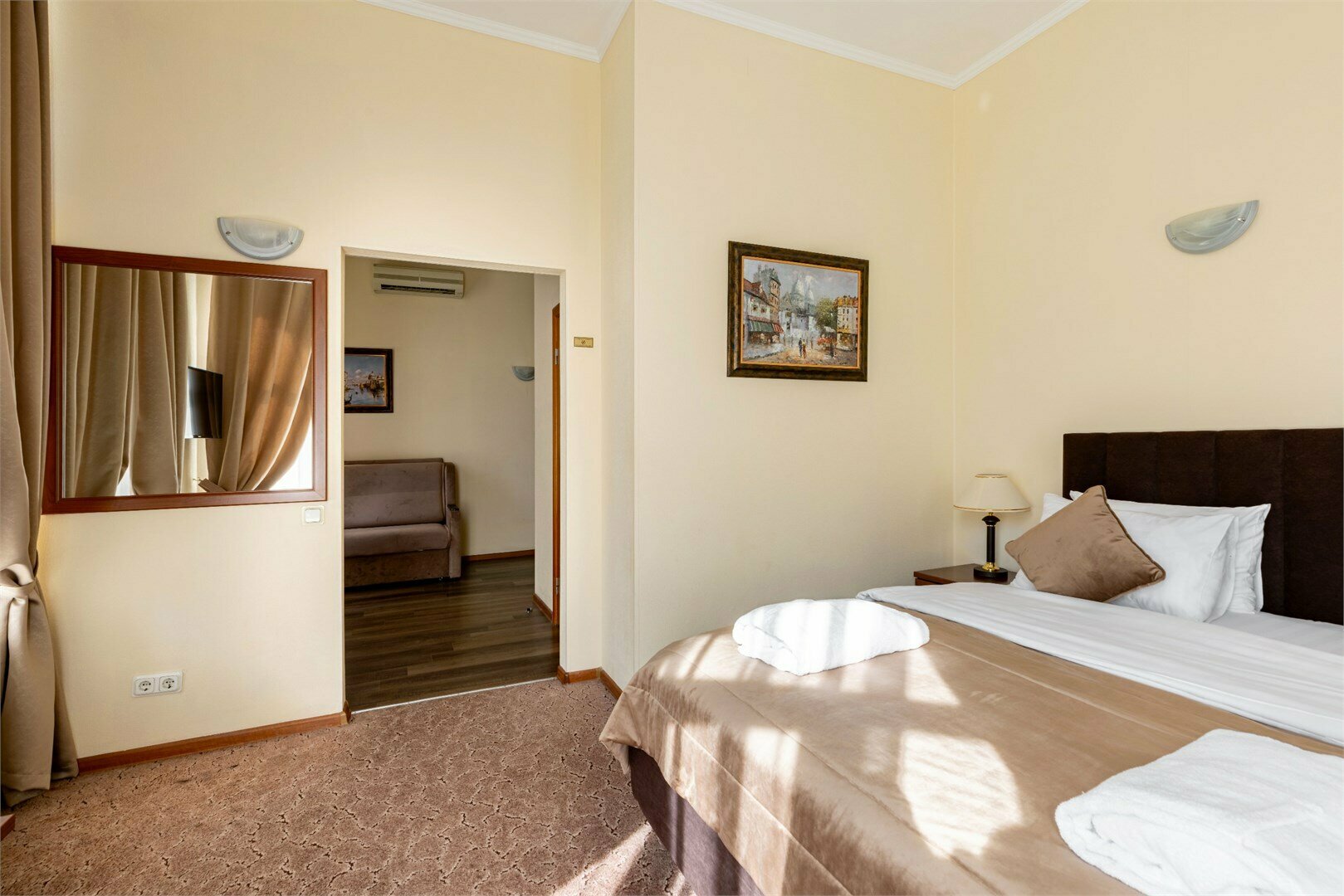 Люкс с кроватью "Queen size"