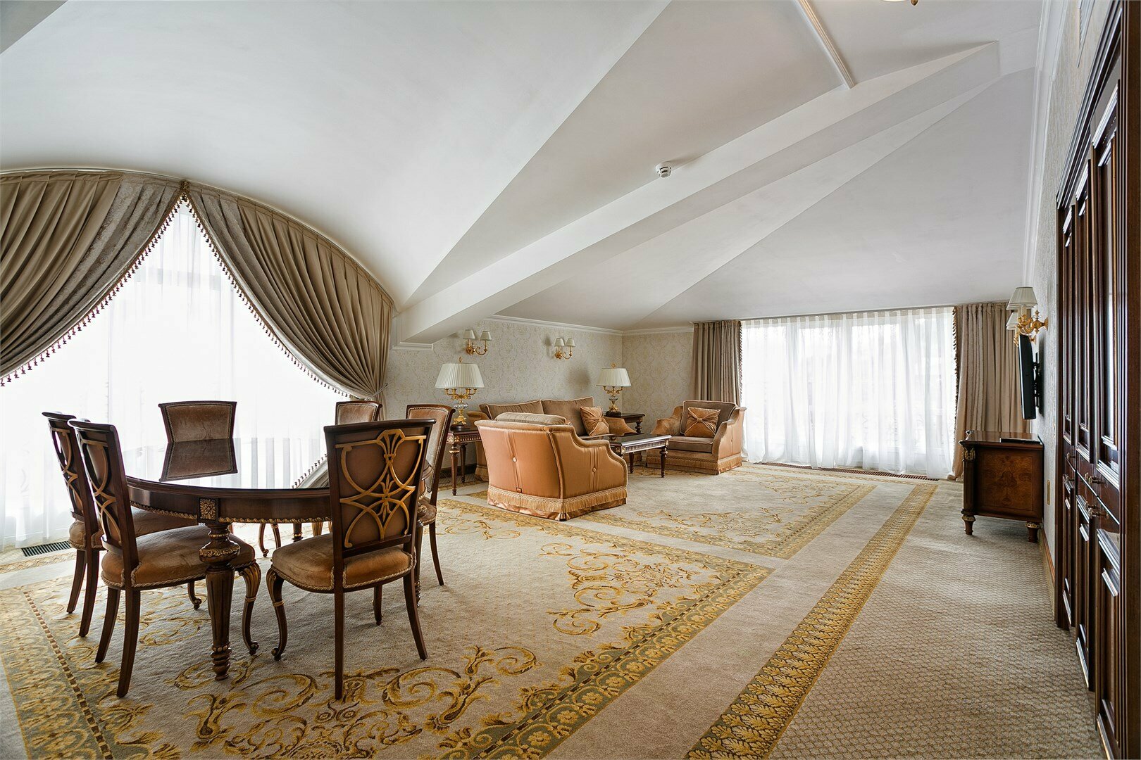 АПАРТАМЕНТЫ "БРЮССЕЛЬ"