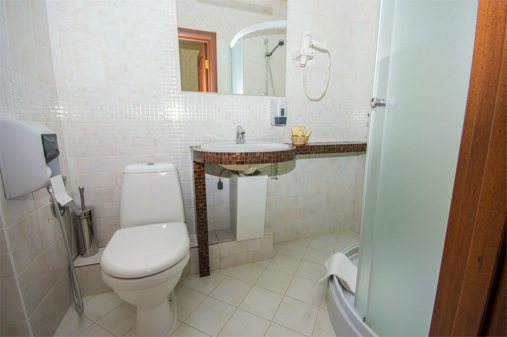 Улучшенный двухместный номер с 1 кроватью