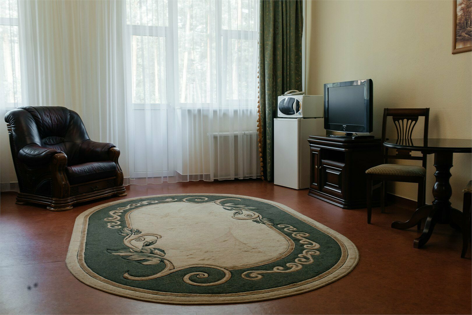 Джуниор сюит (корпус №2, 5-ти этажный, 2, 3 этаж, 2 кровати + 2 доп.места)