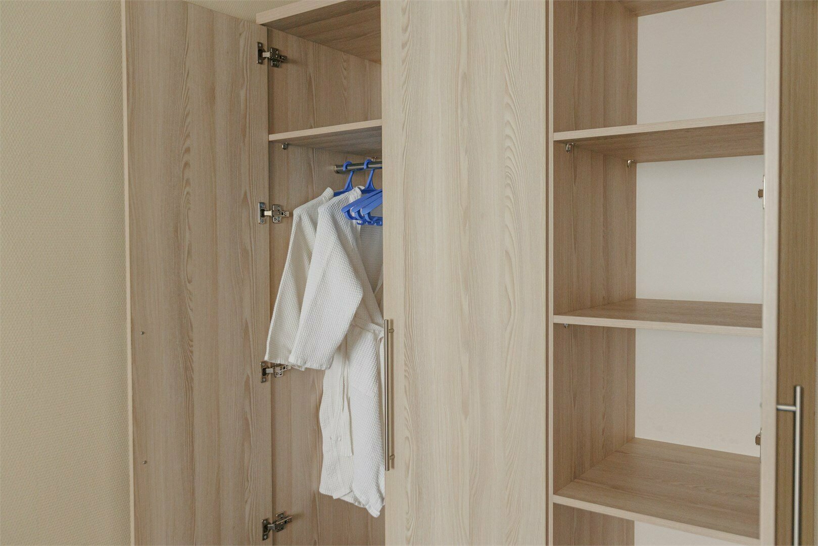 Улучшенный двухместный номер Делюкс с 1 кроватью или 2 отдельными кроватями